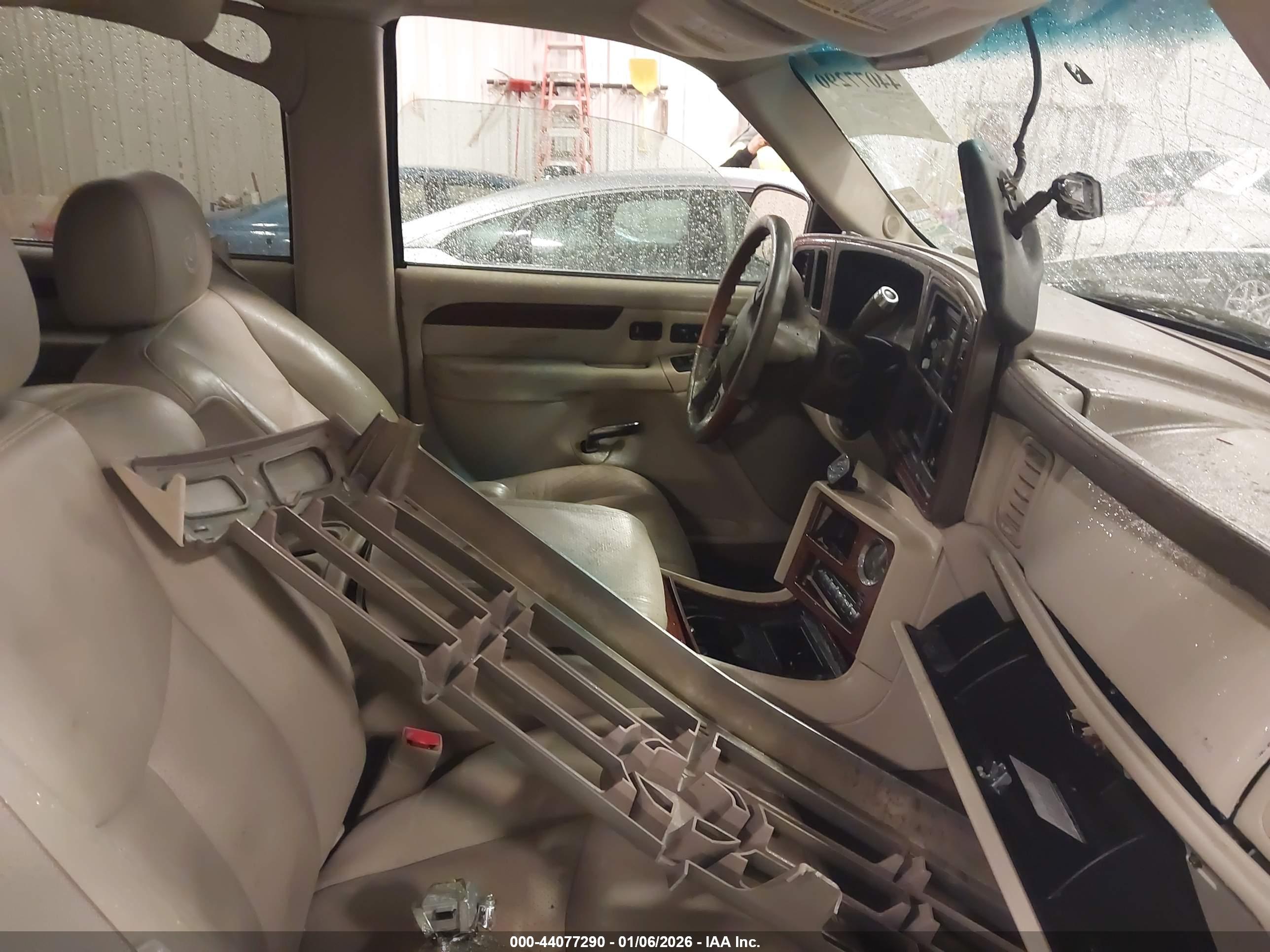 CADILLAC ESCALADE image 5
