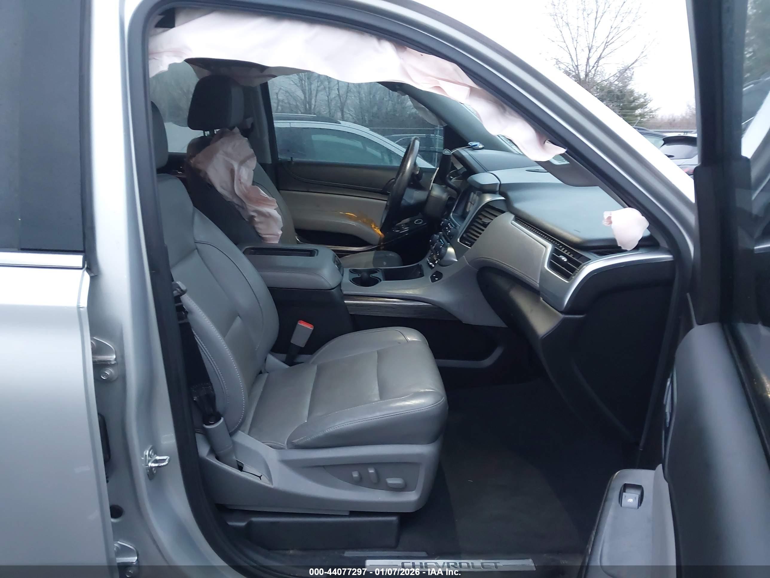CHEVROLET TAHOE image 5