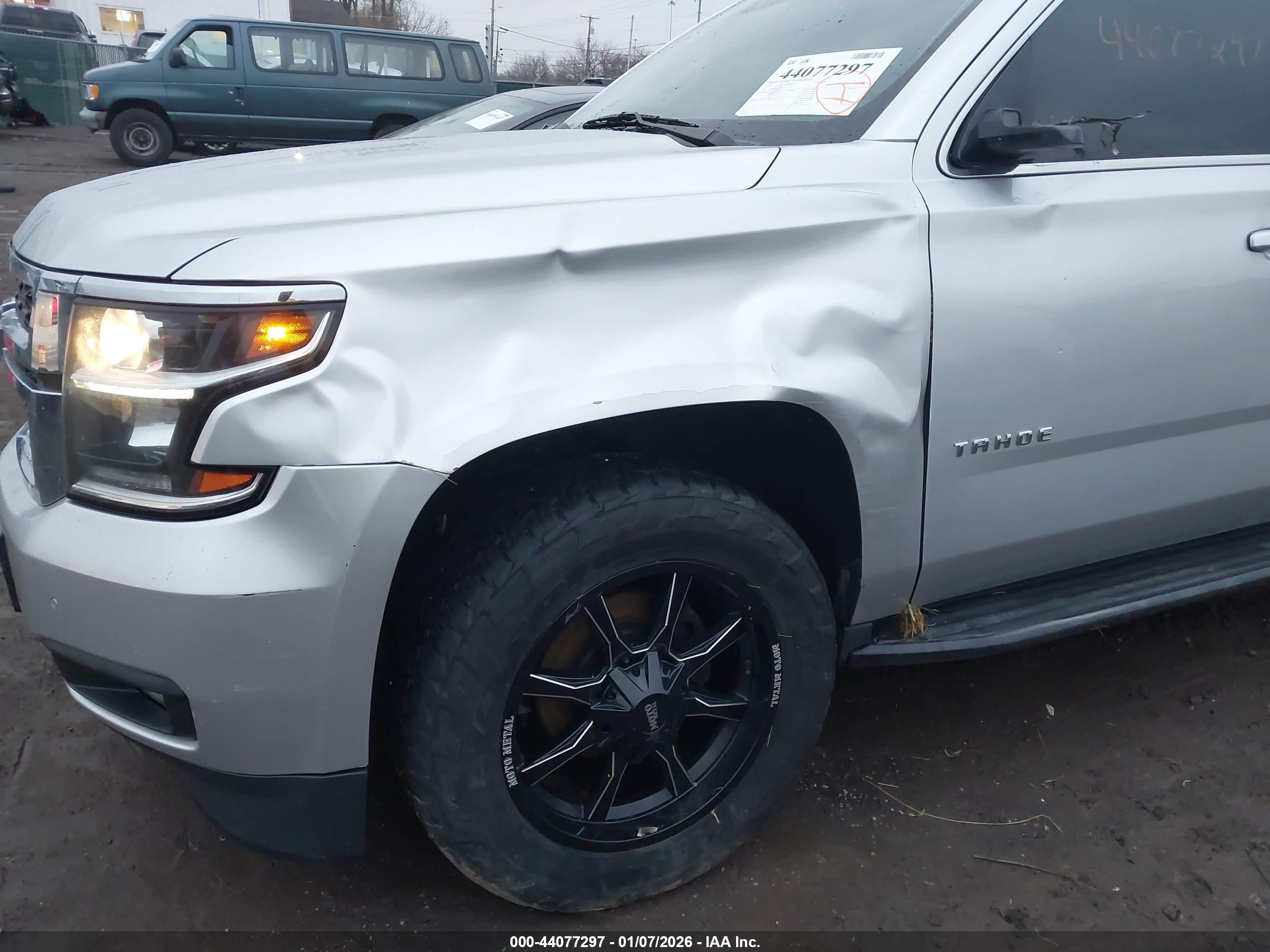 CHEVROLET TAHOE image 6