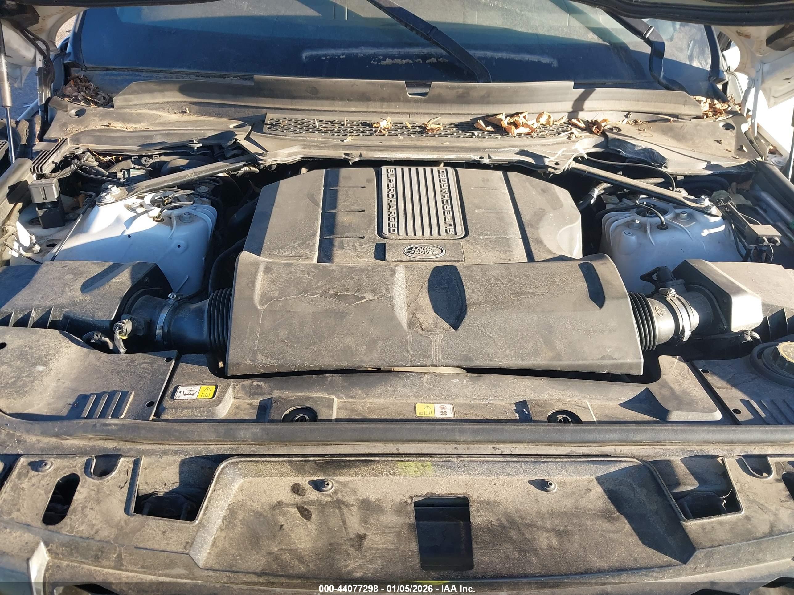 LAND ROVER image 10