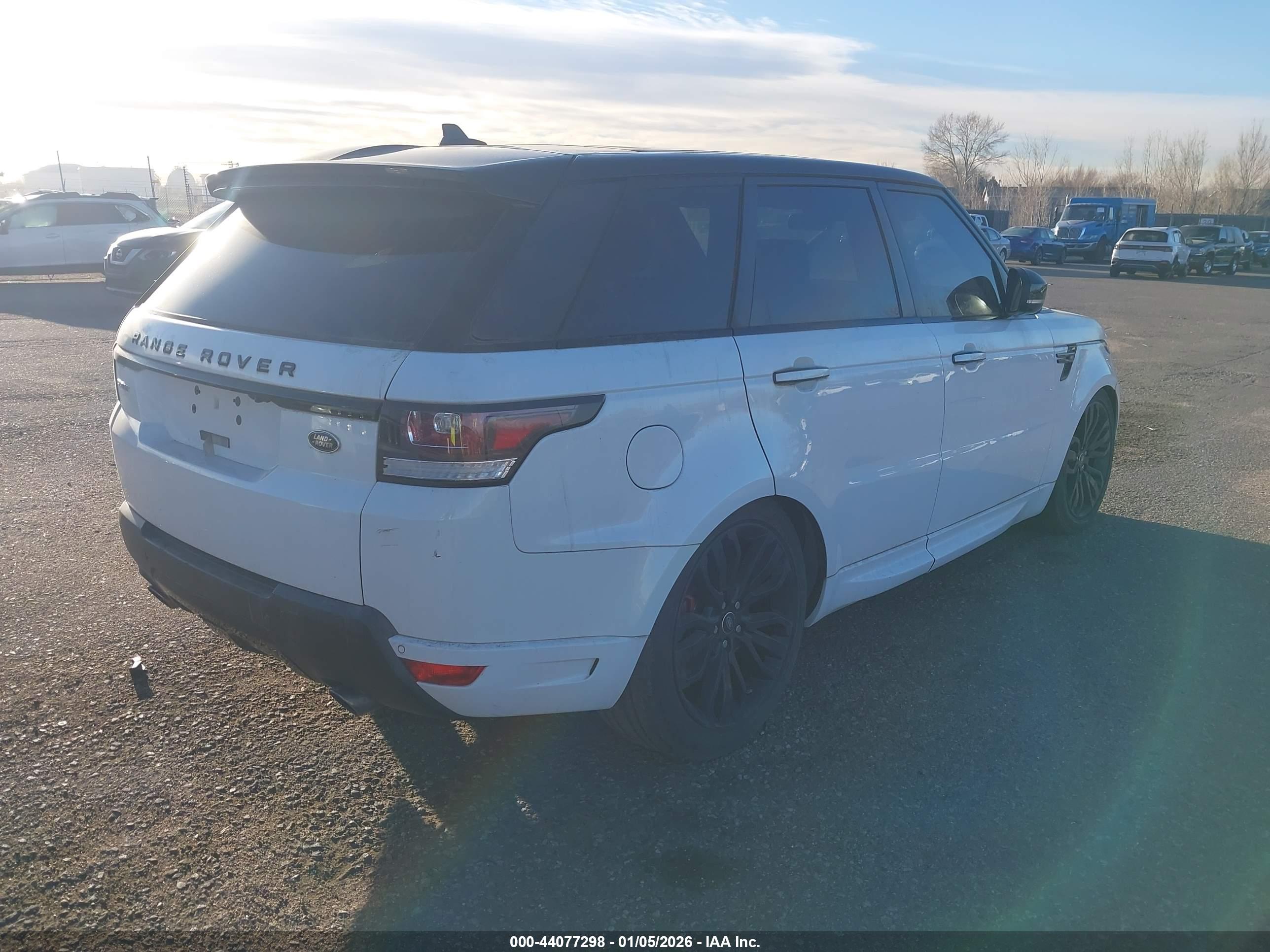 LAND ROVER image 4
