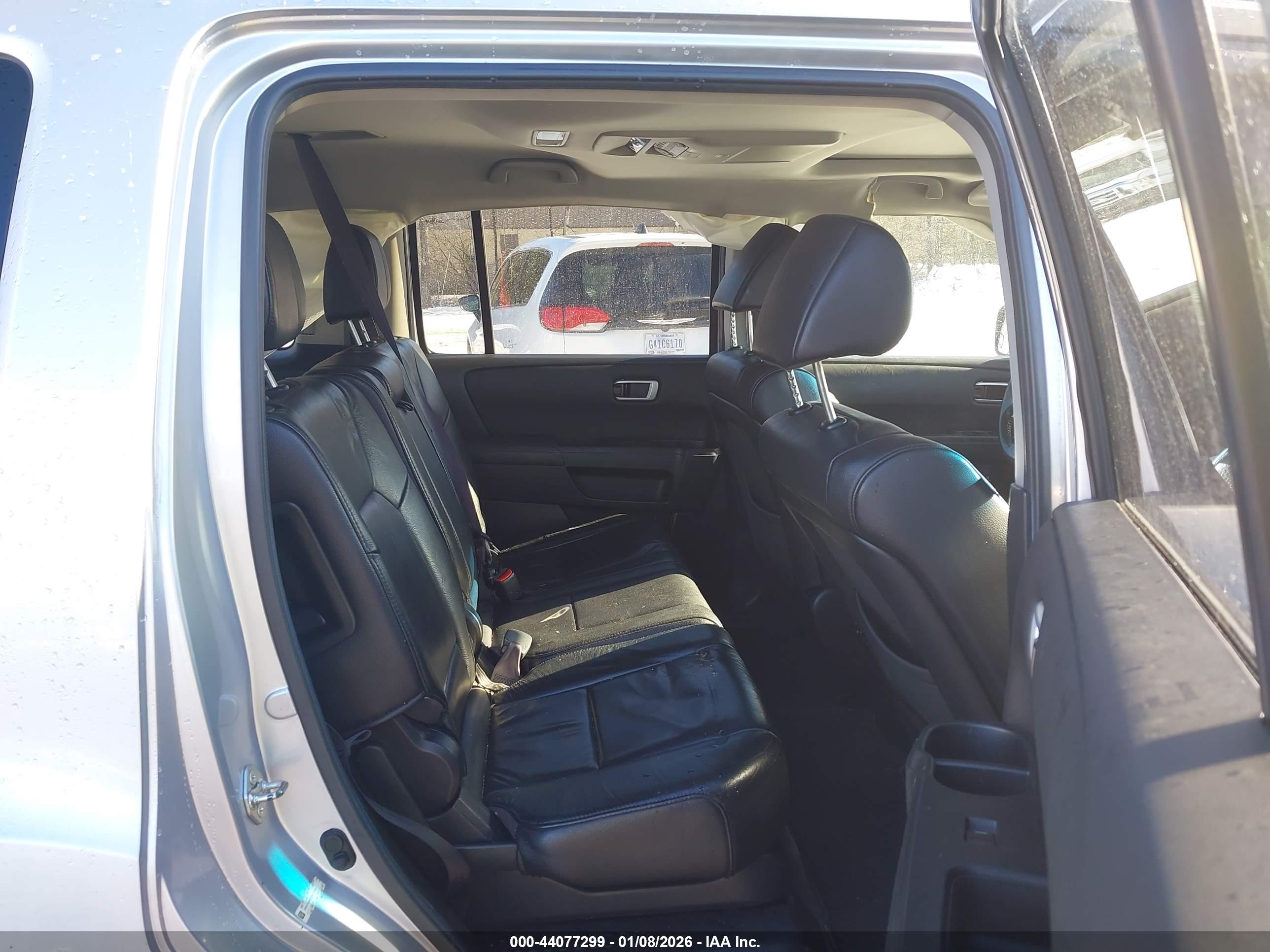 HONDA PILOT image 8