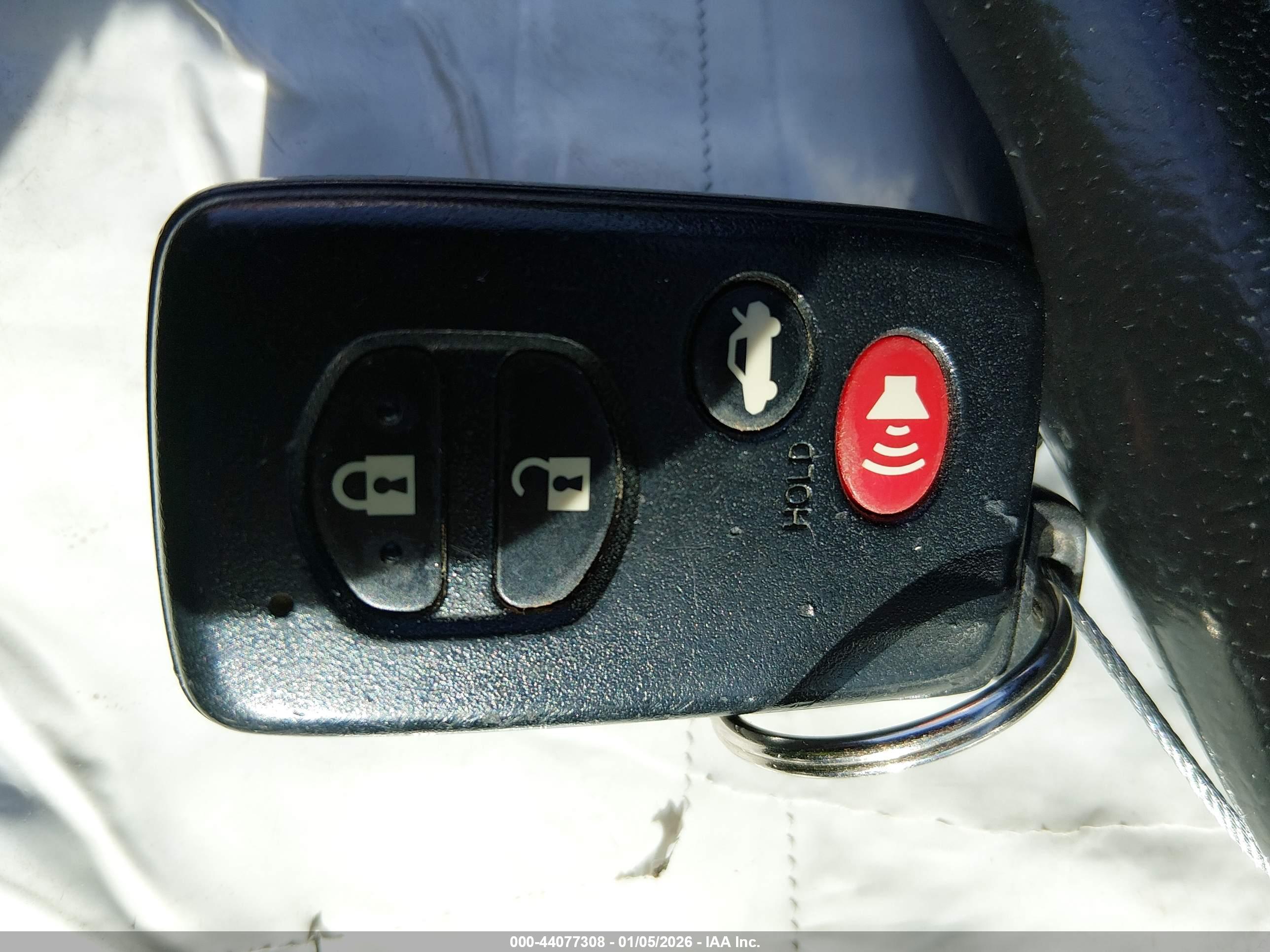 TOYOTA CAMRY image 11