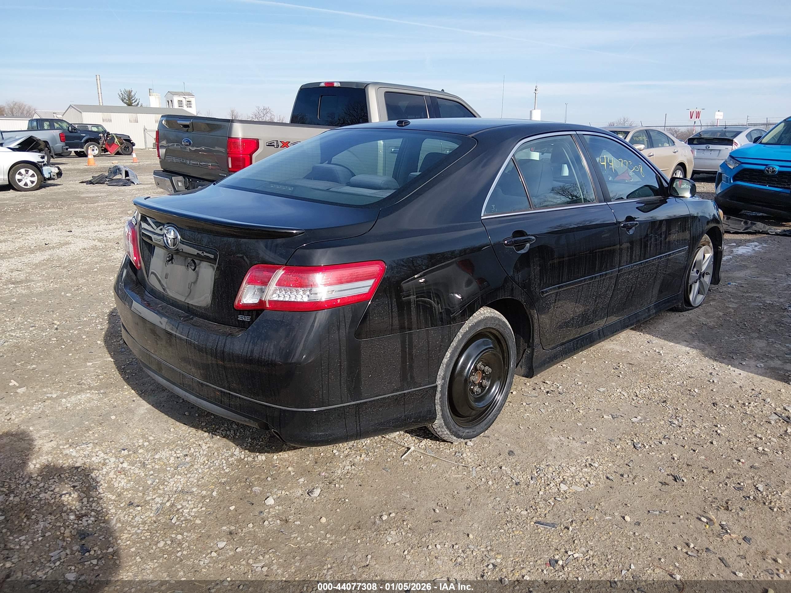 TOYOTA CAMRY image 4