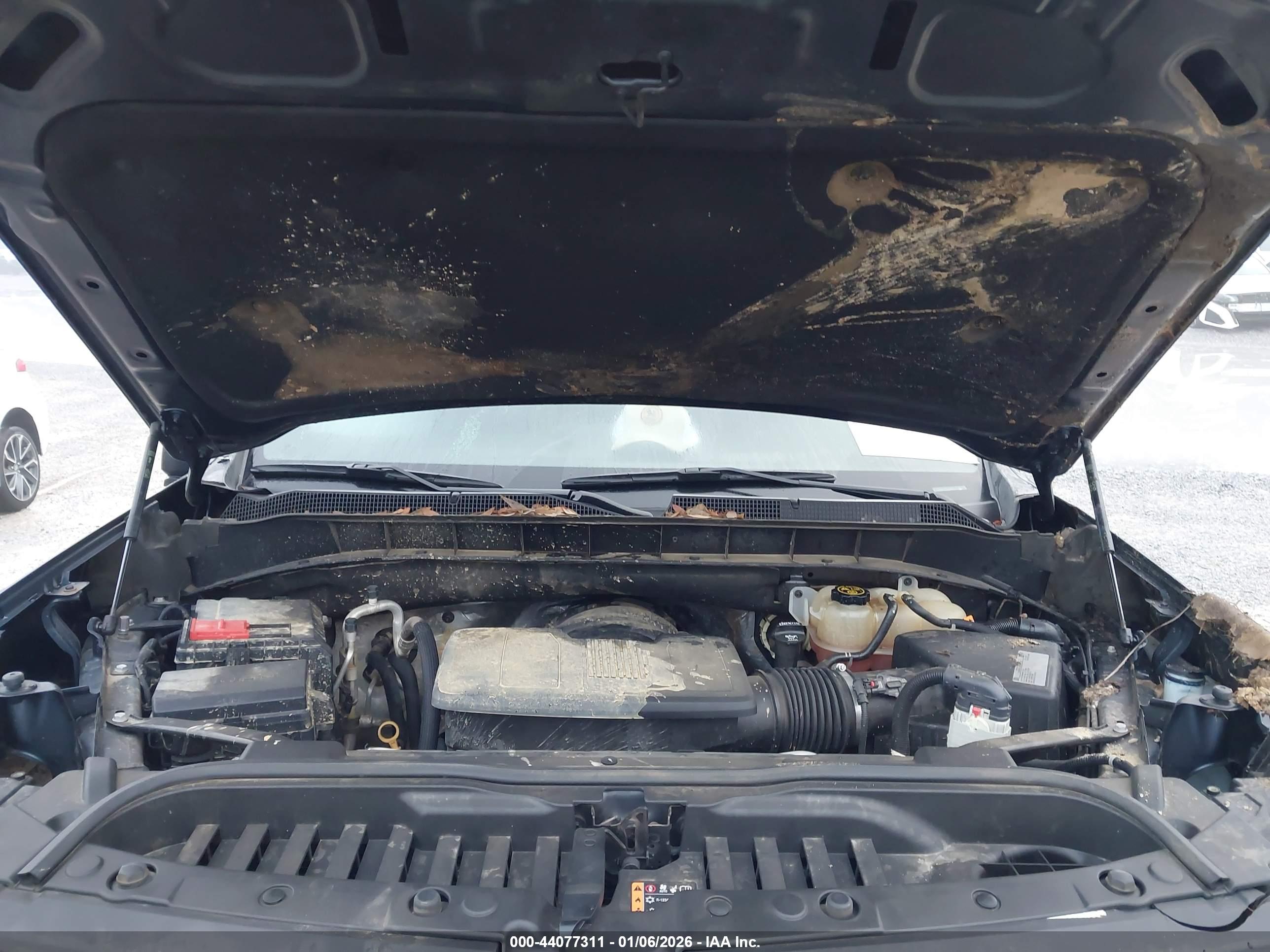 CHEVROLET SILVERADO image 10