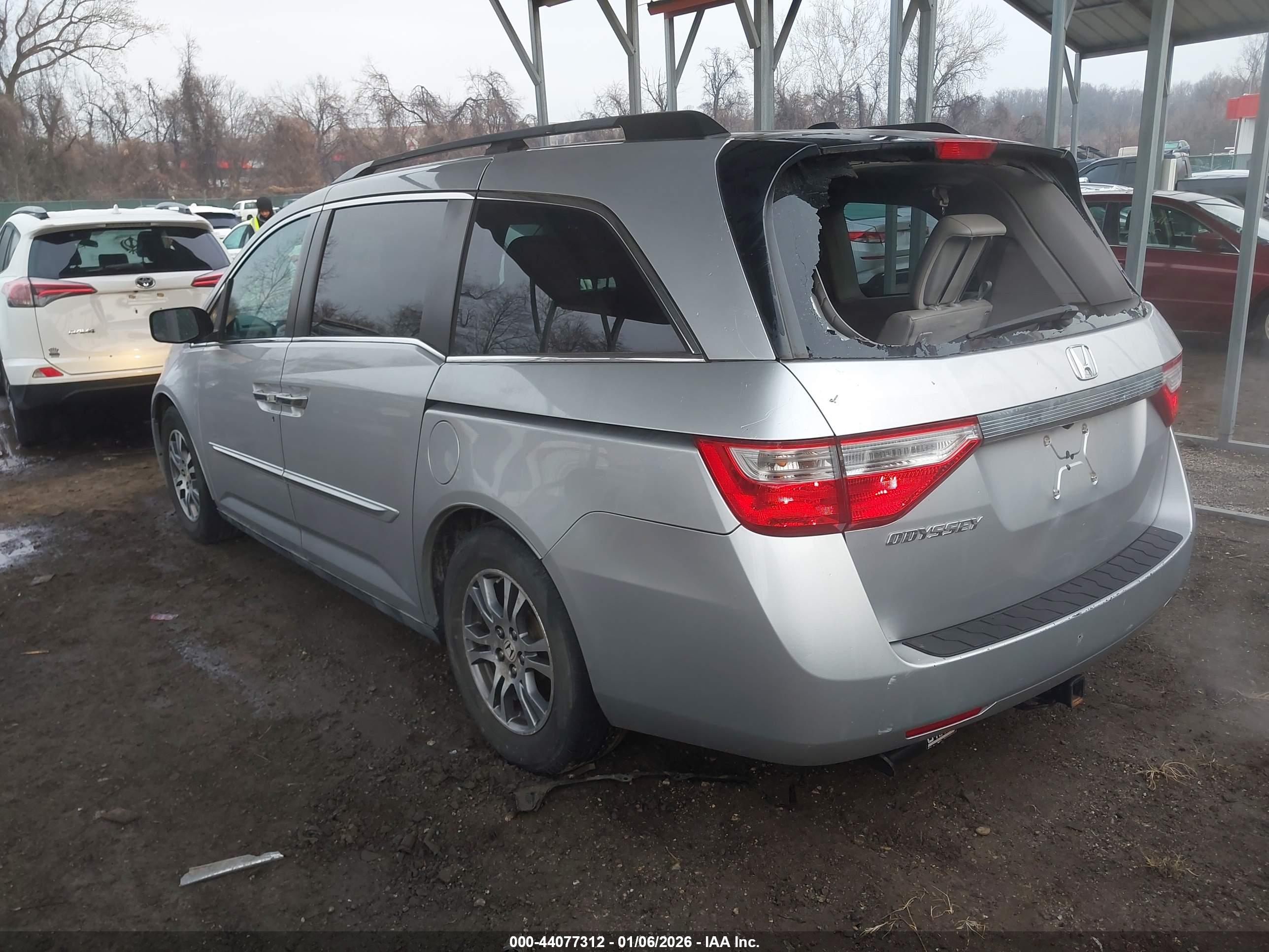 HONDA ODYSSEY image 3