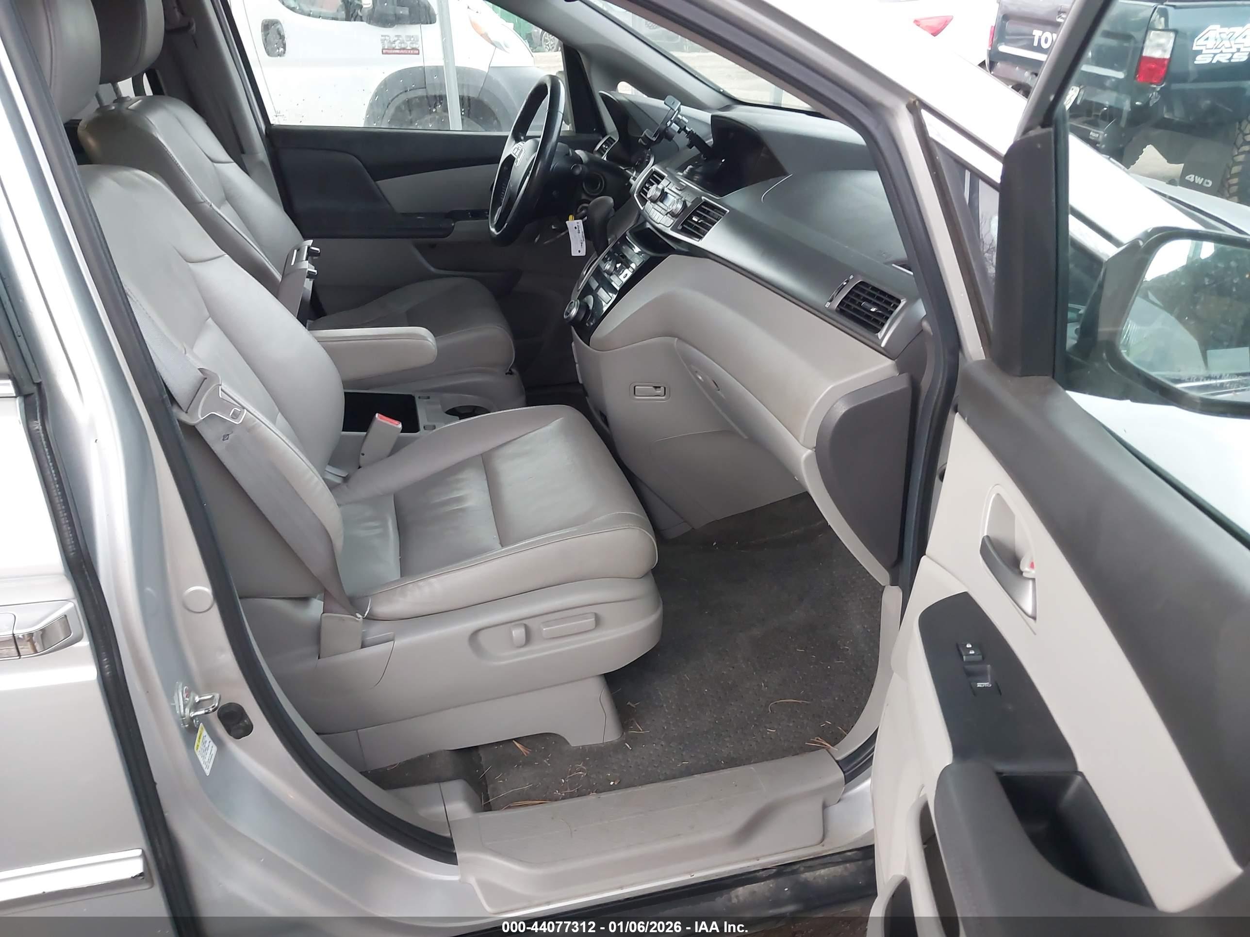 HONDA ODYSSEY image 5