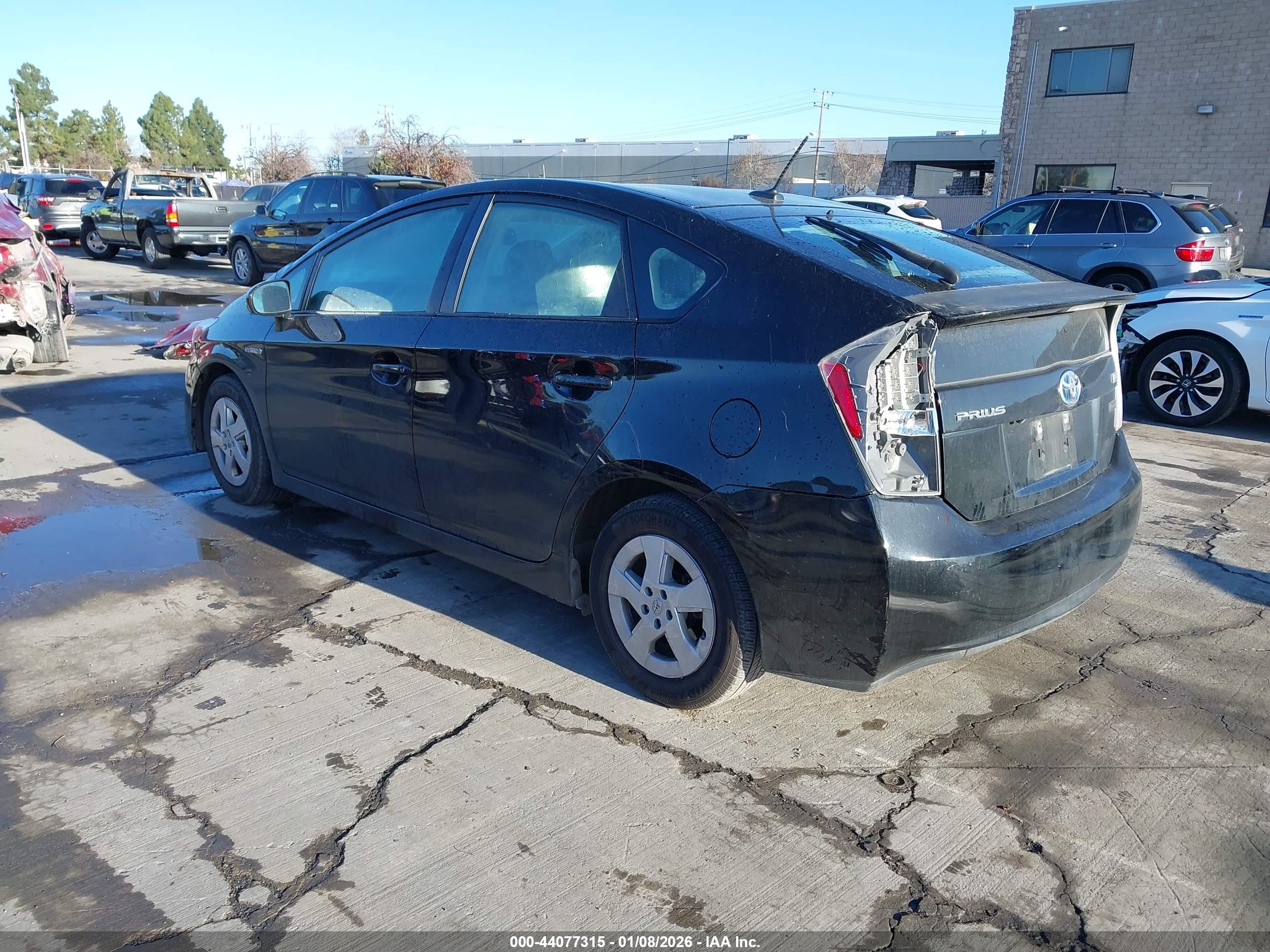 TOYOTA PRIUS image 3
