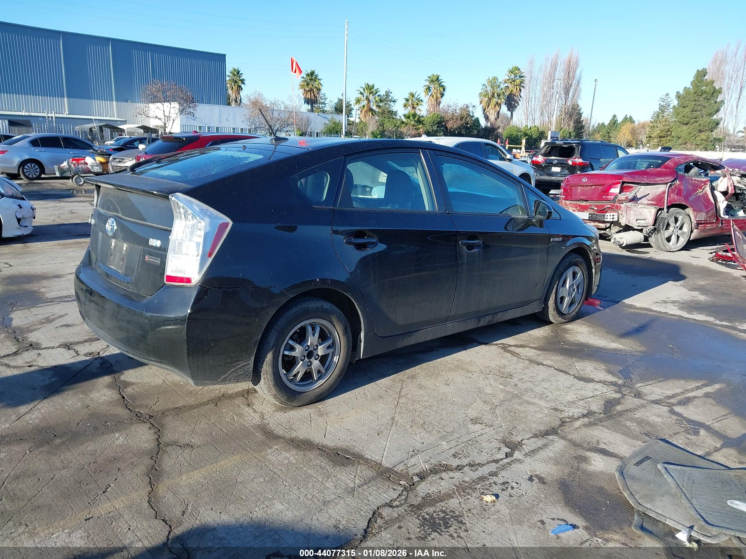TOYOTA PRIUS image 4