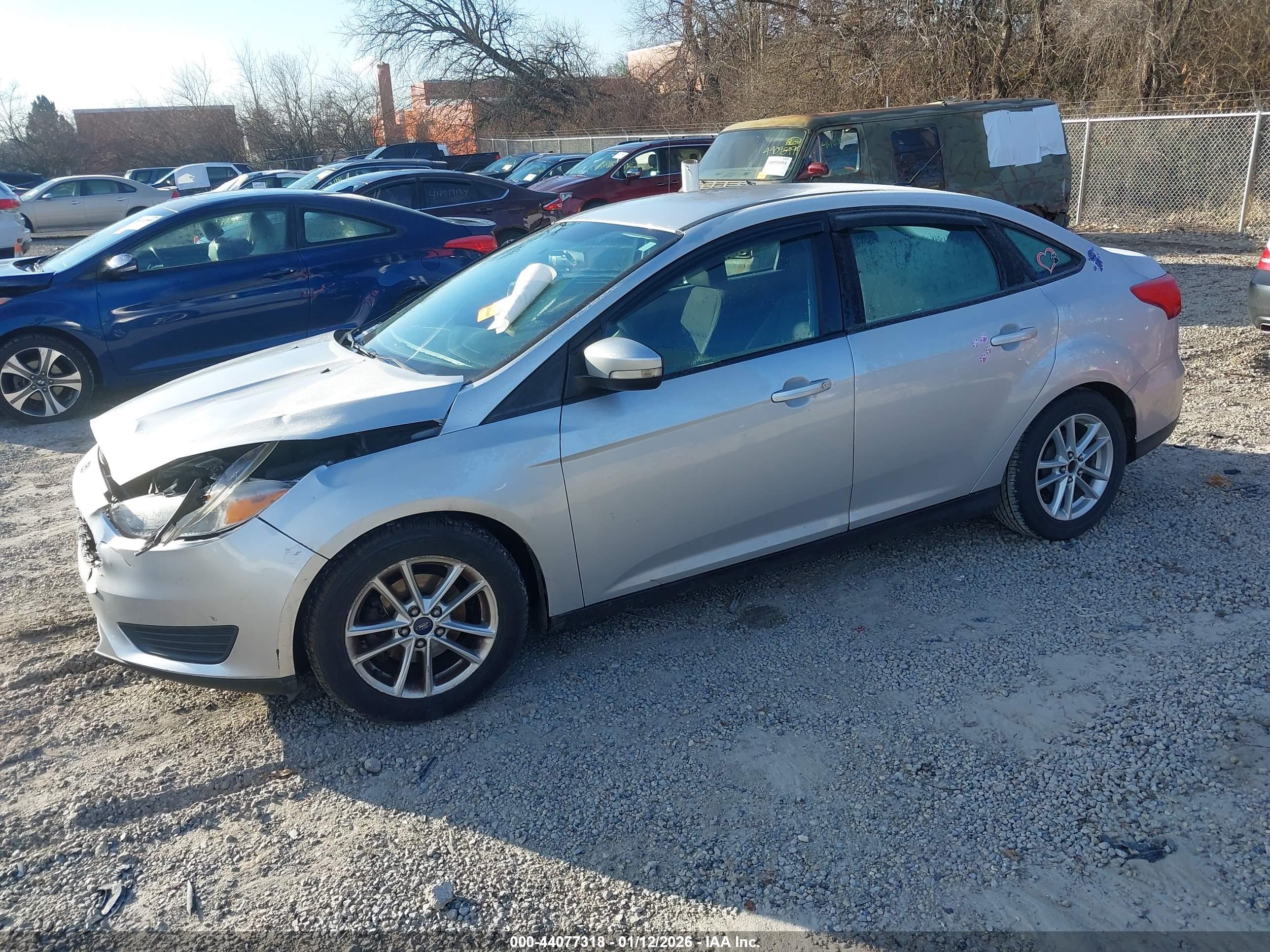 FORD FOCUS image 2