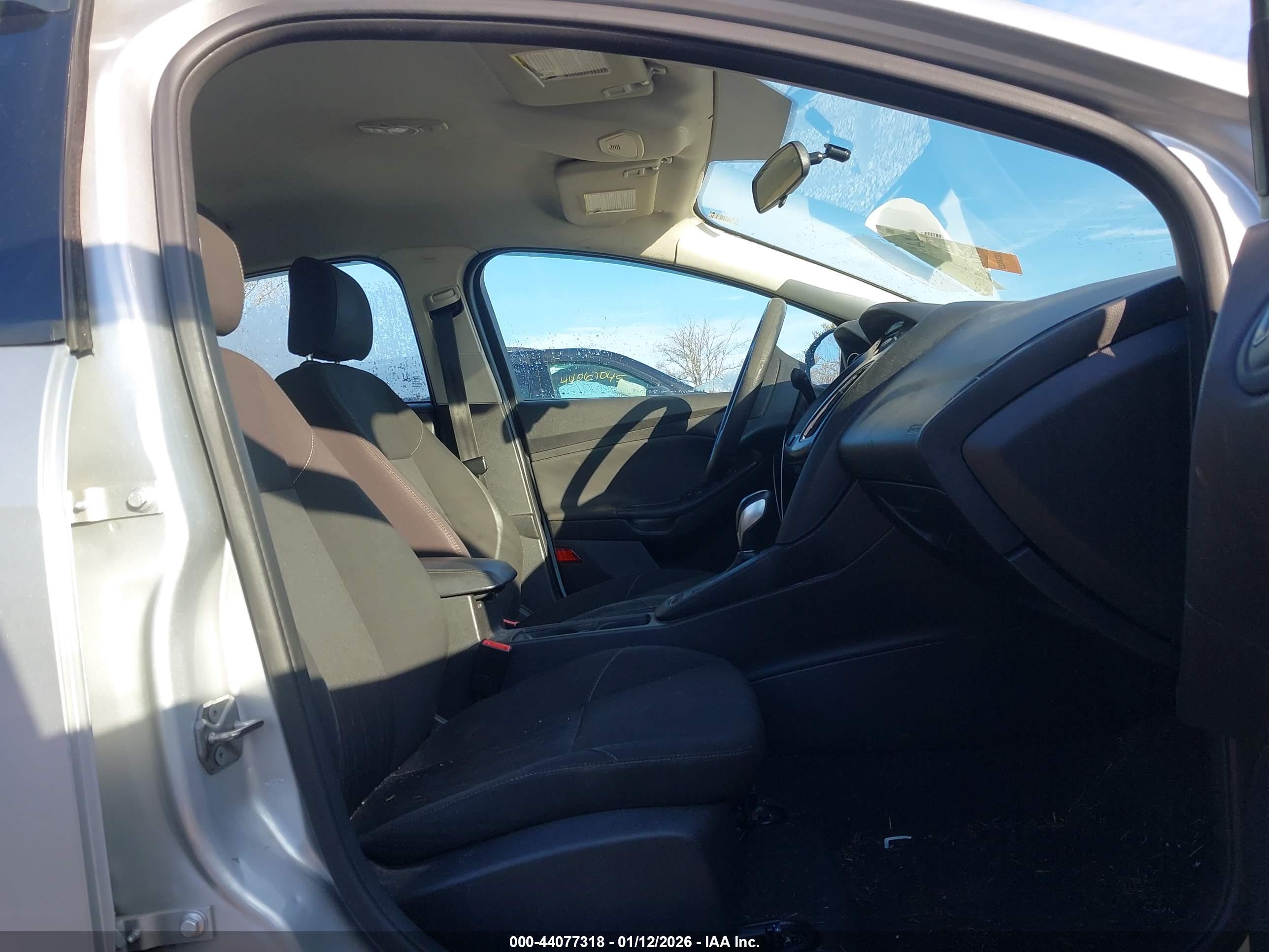 FORD FOCUS image 5