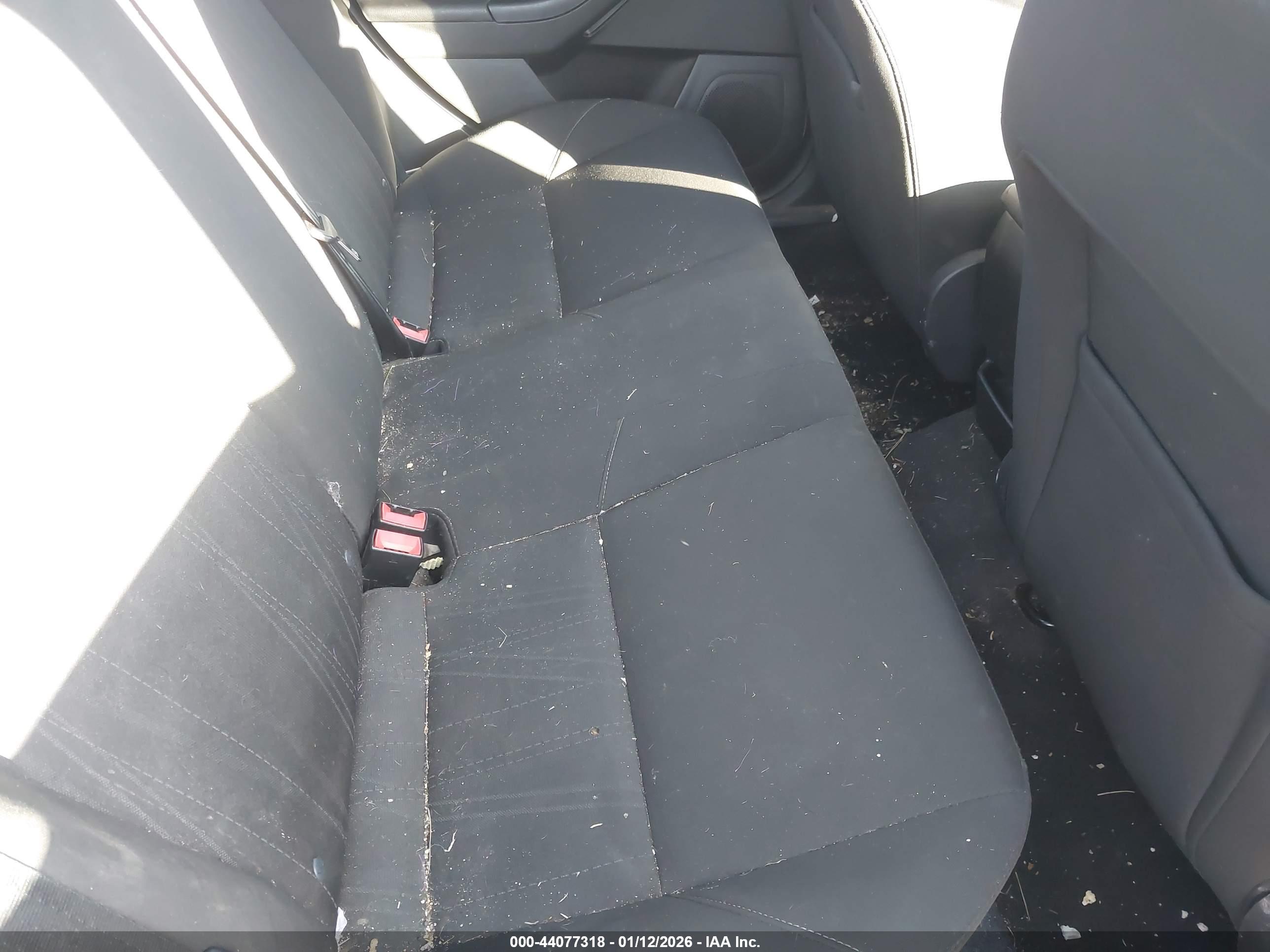 FORD FOCUS image 8