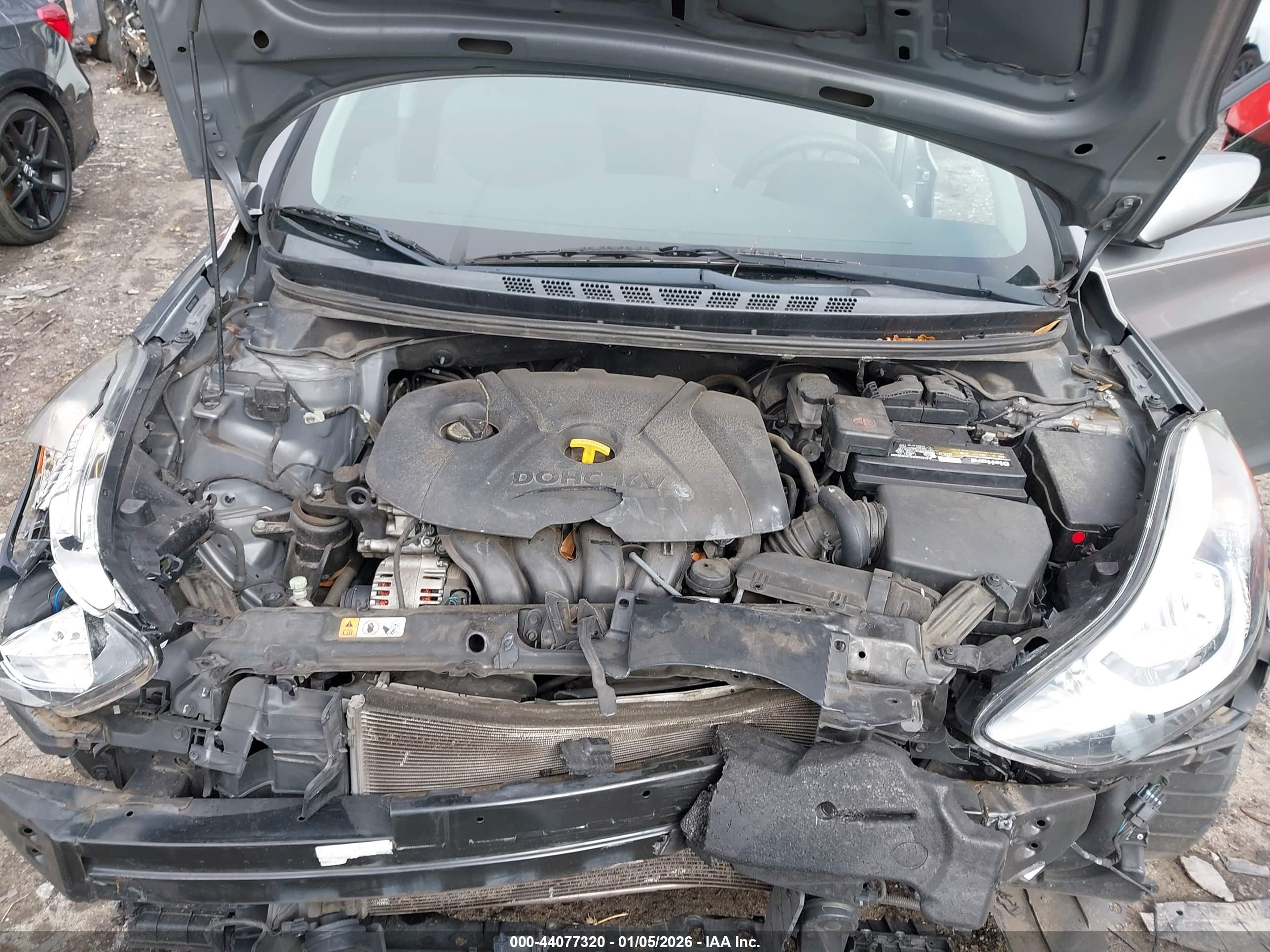 HYUNDAI ELANTRA image 10
