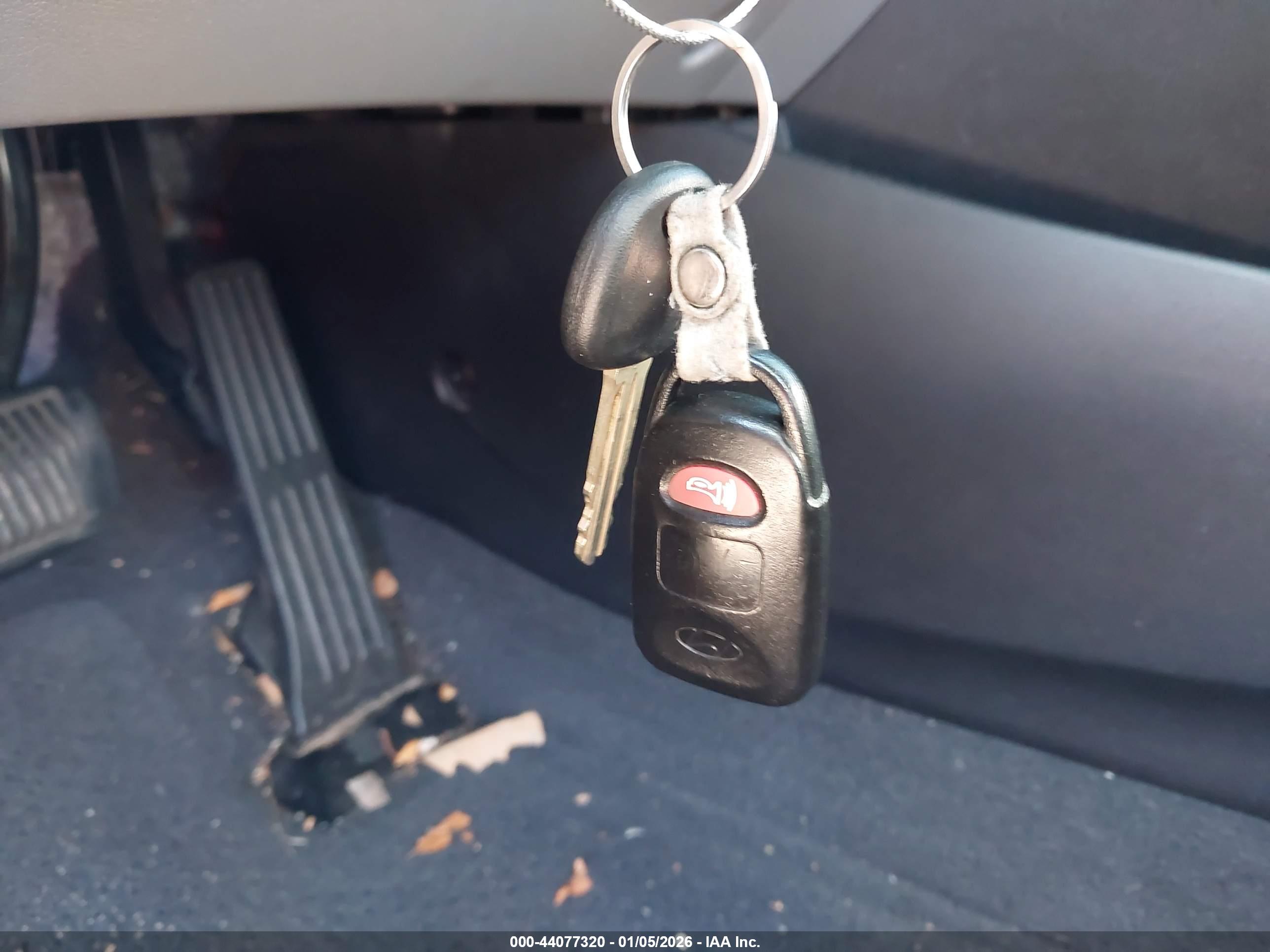HYUNDAI ELANTRA image 11