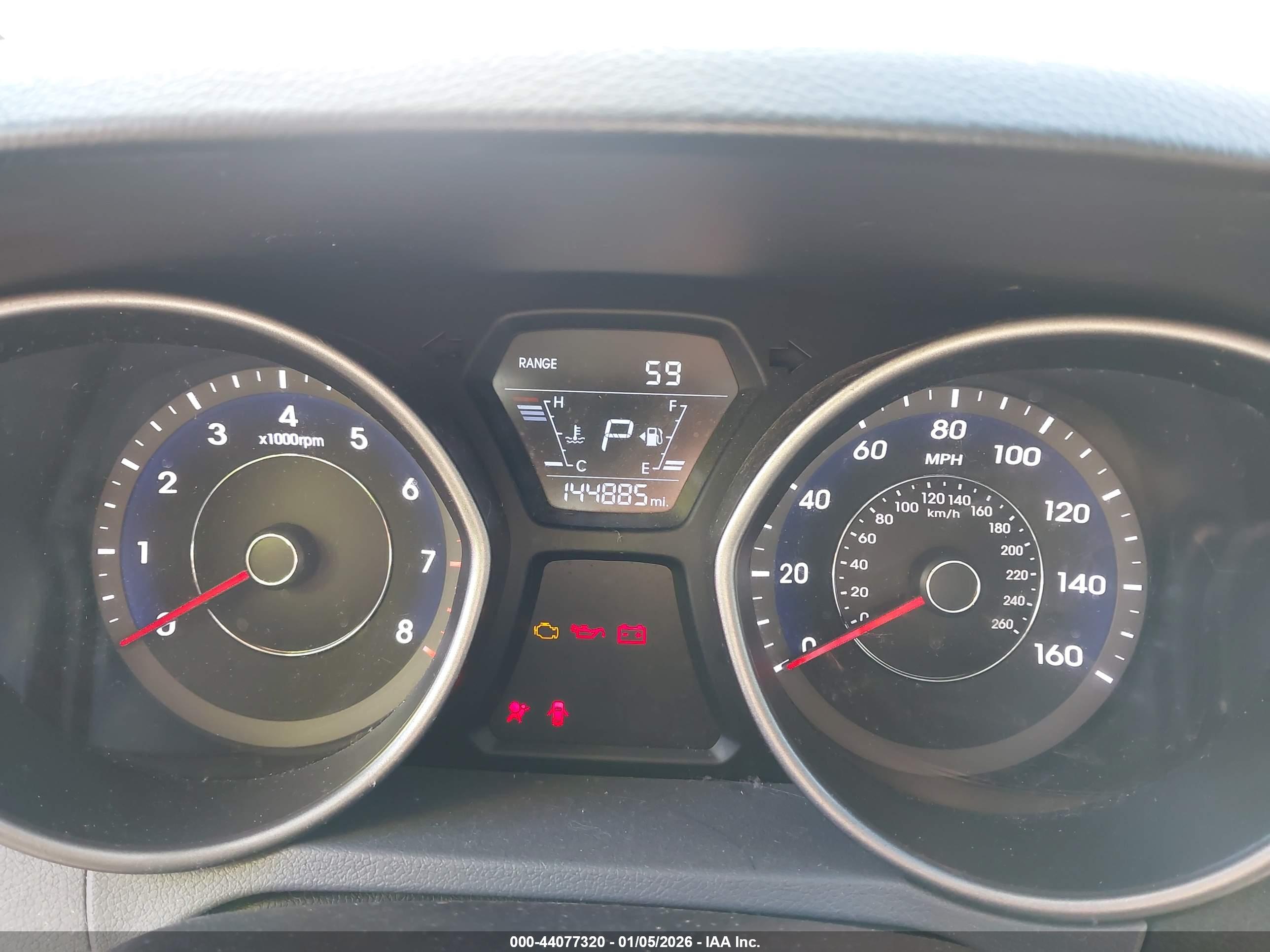 HYUNDAI ELANTRA image 7