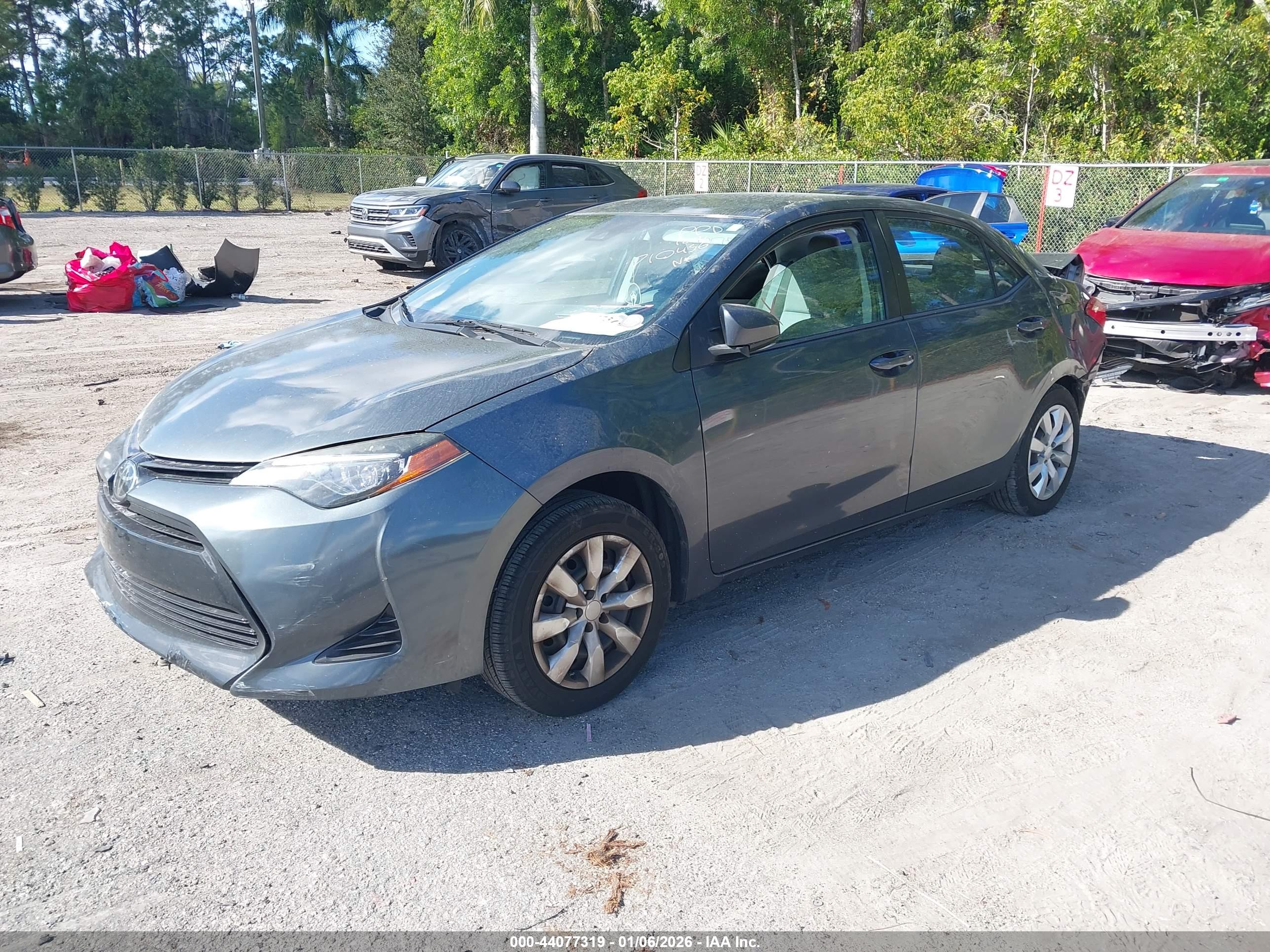TOYOTA COROLLA image 2
