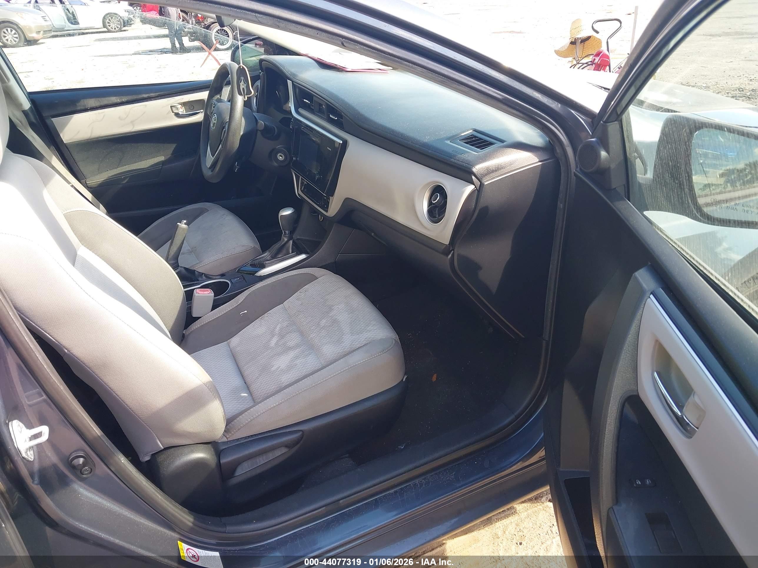 TOYOTA COROLLA image 5