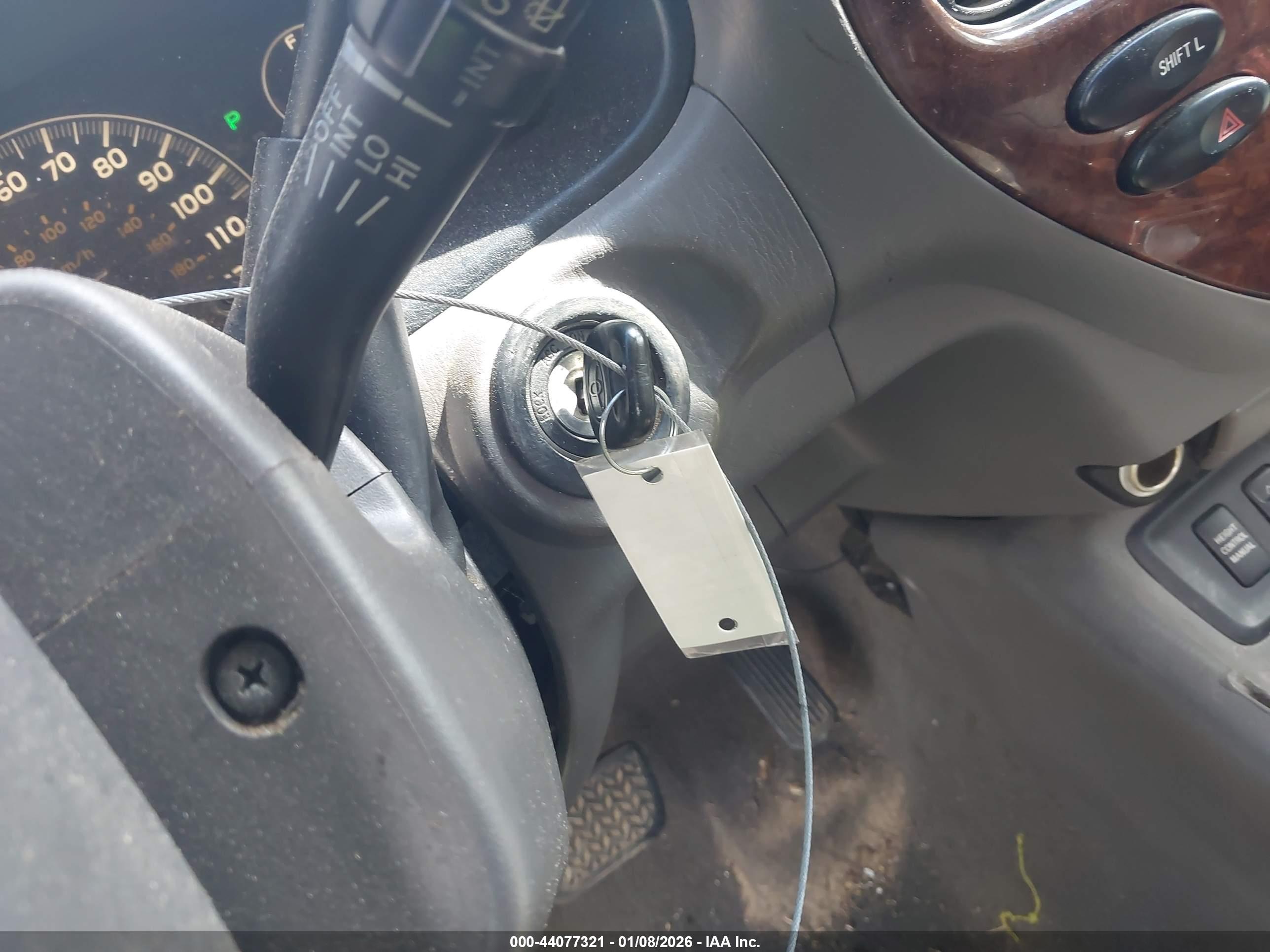 TOYOTA SEQUOIA image 11