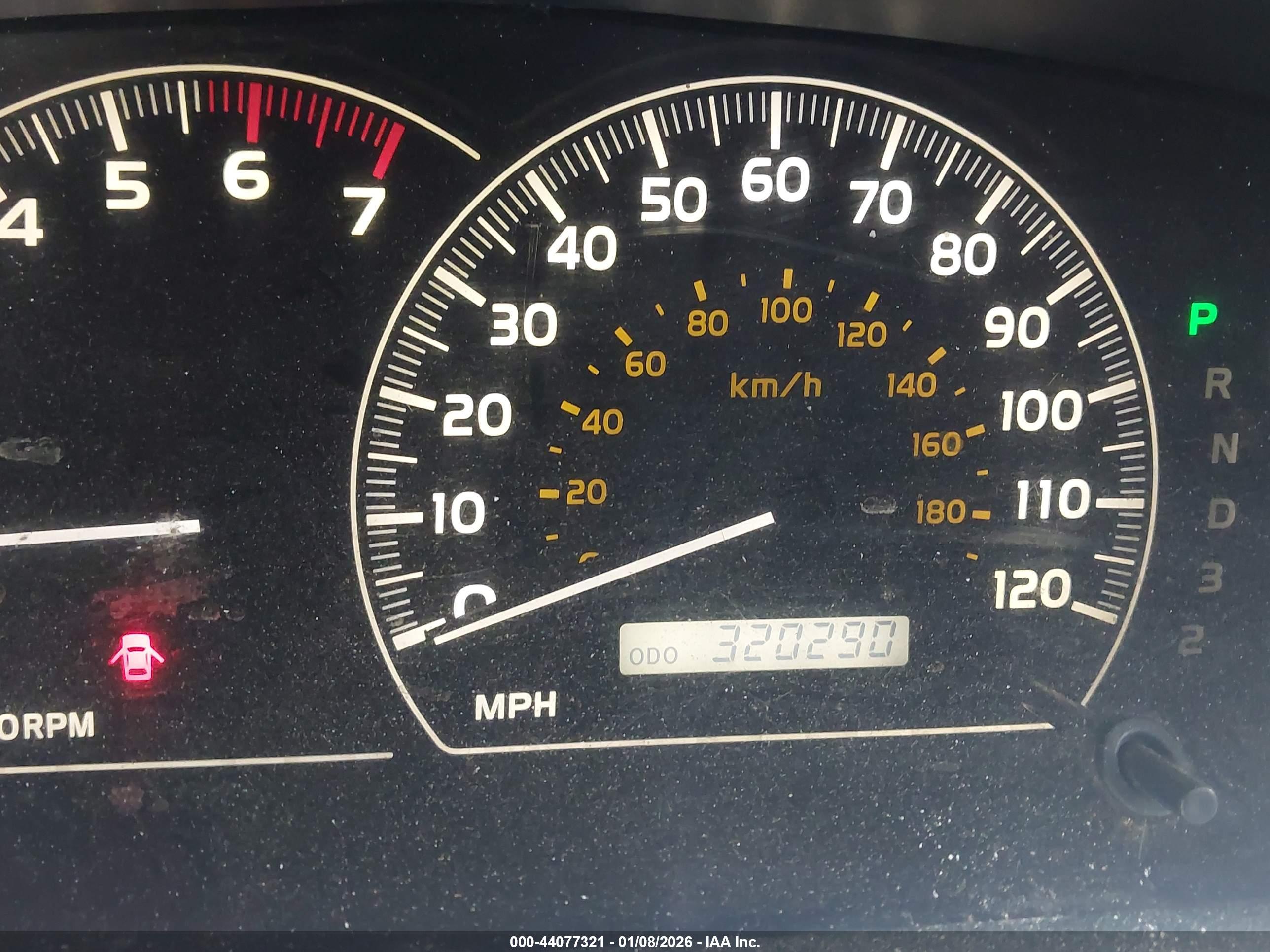 TOYOTA SEQUOIA image 7