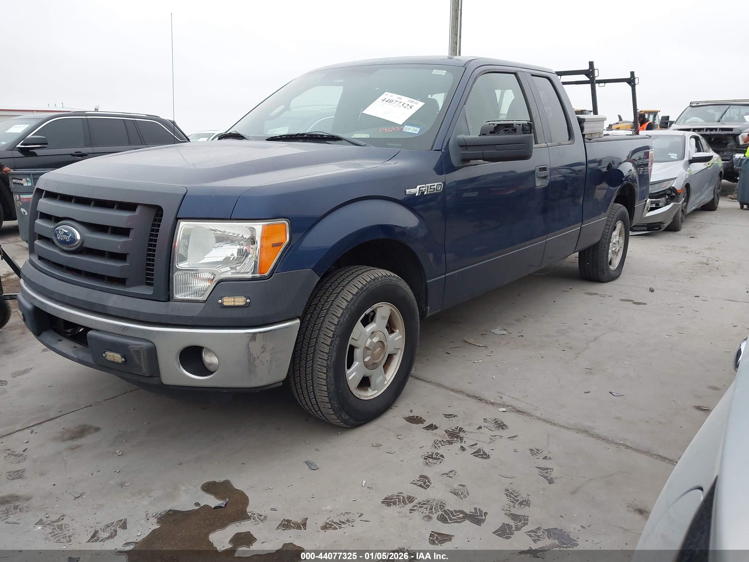 FORD F-150 image 2
