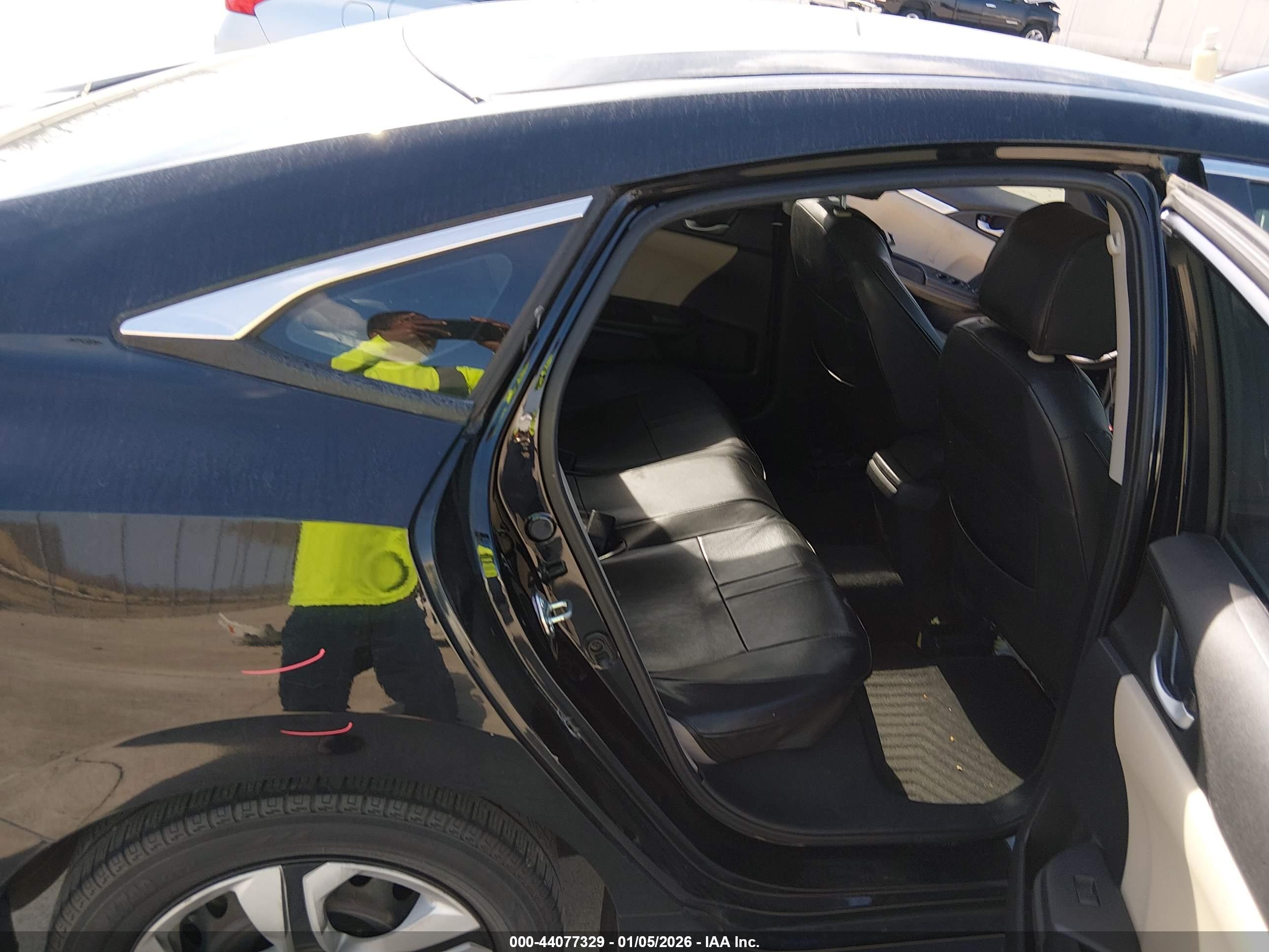 HONDA CIVIC image 8