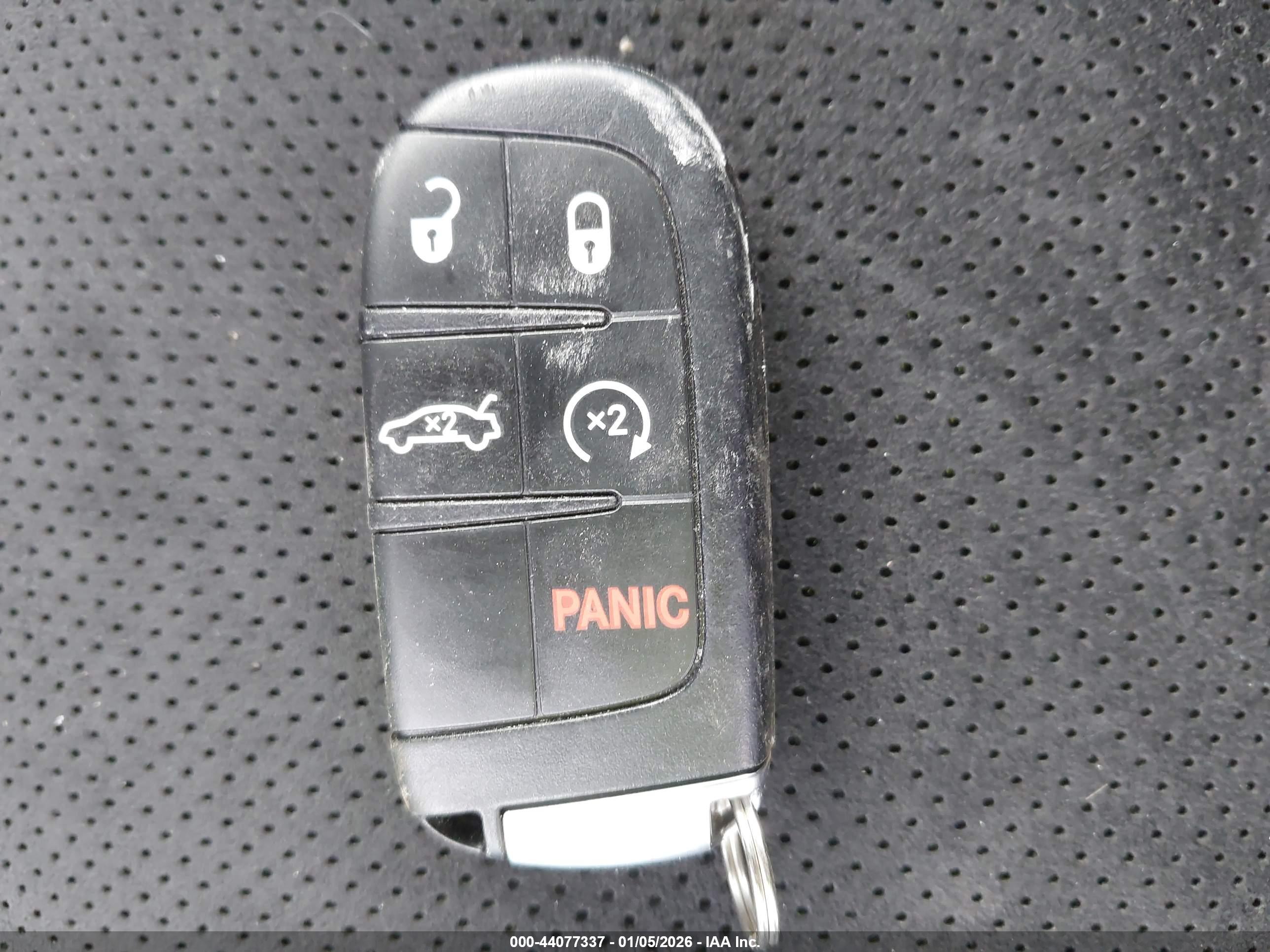 DODGE CHALLENGER image 11