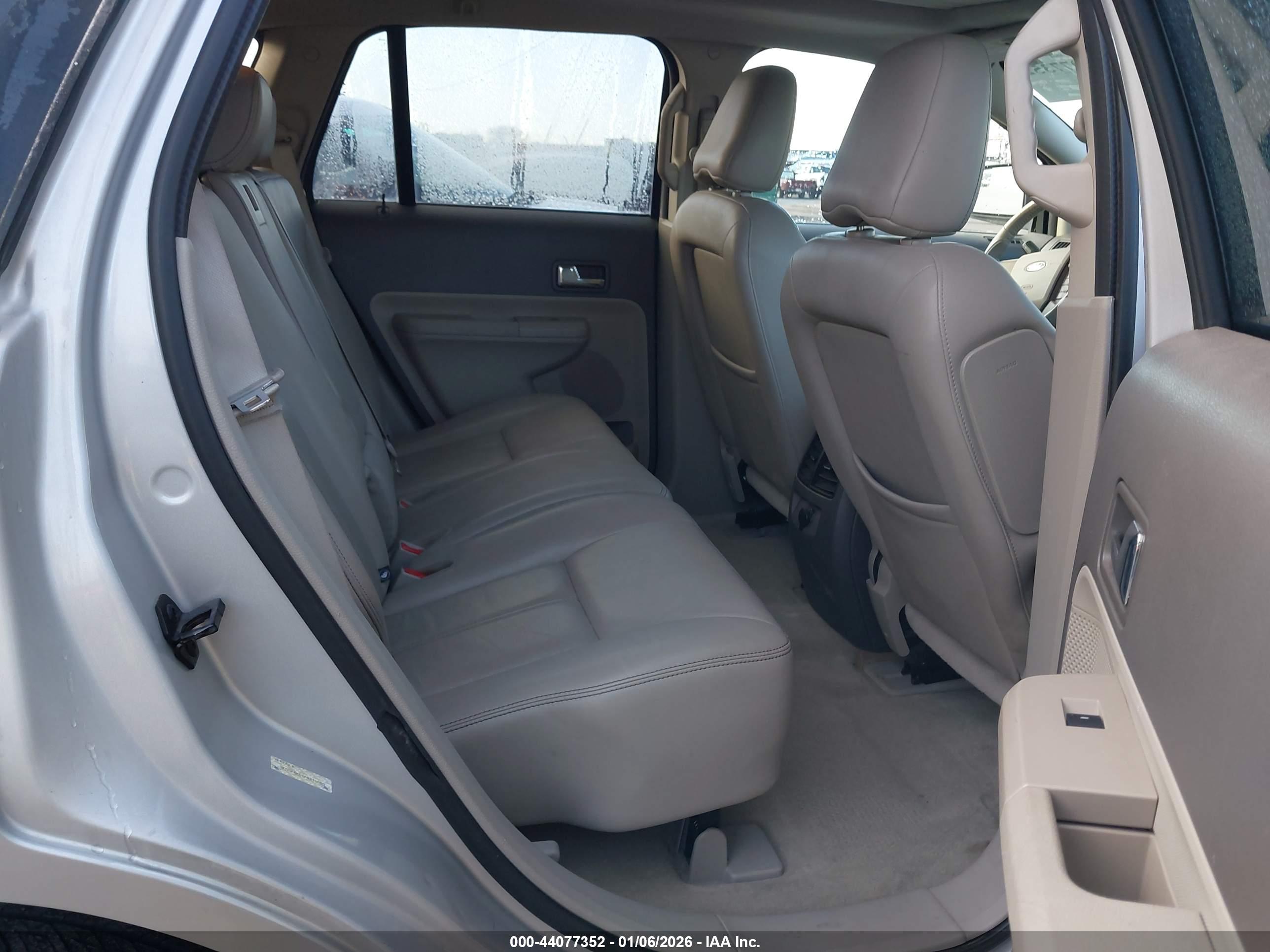 FORD EDGE image 8