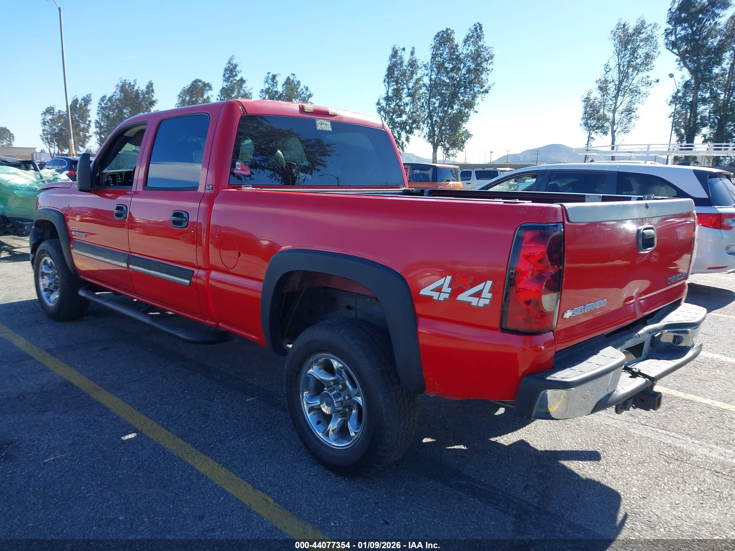 CHEVROLET SILVERADO image 3