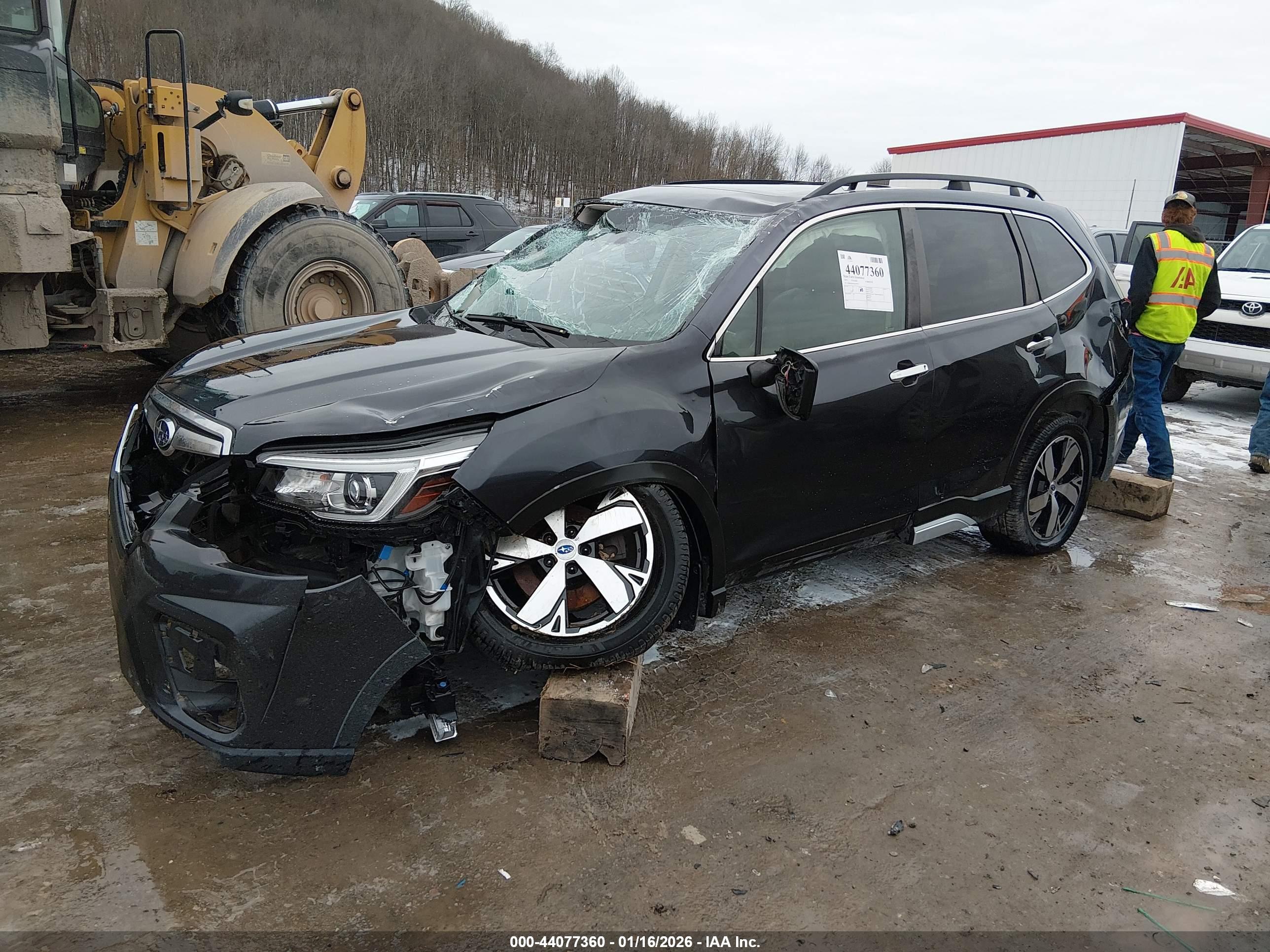 SUBARU FORESTER image 2