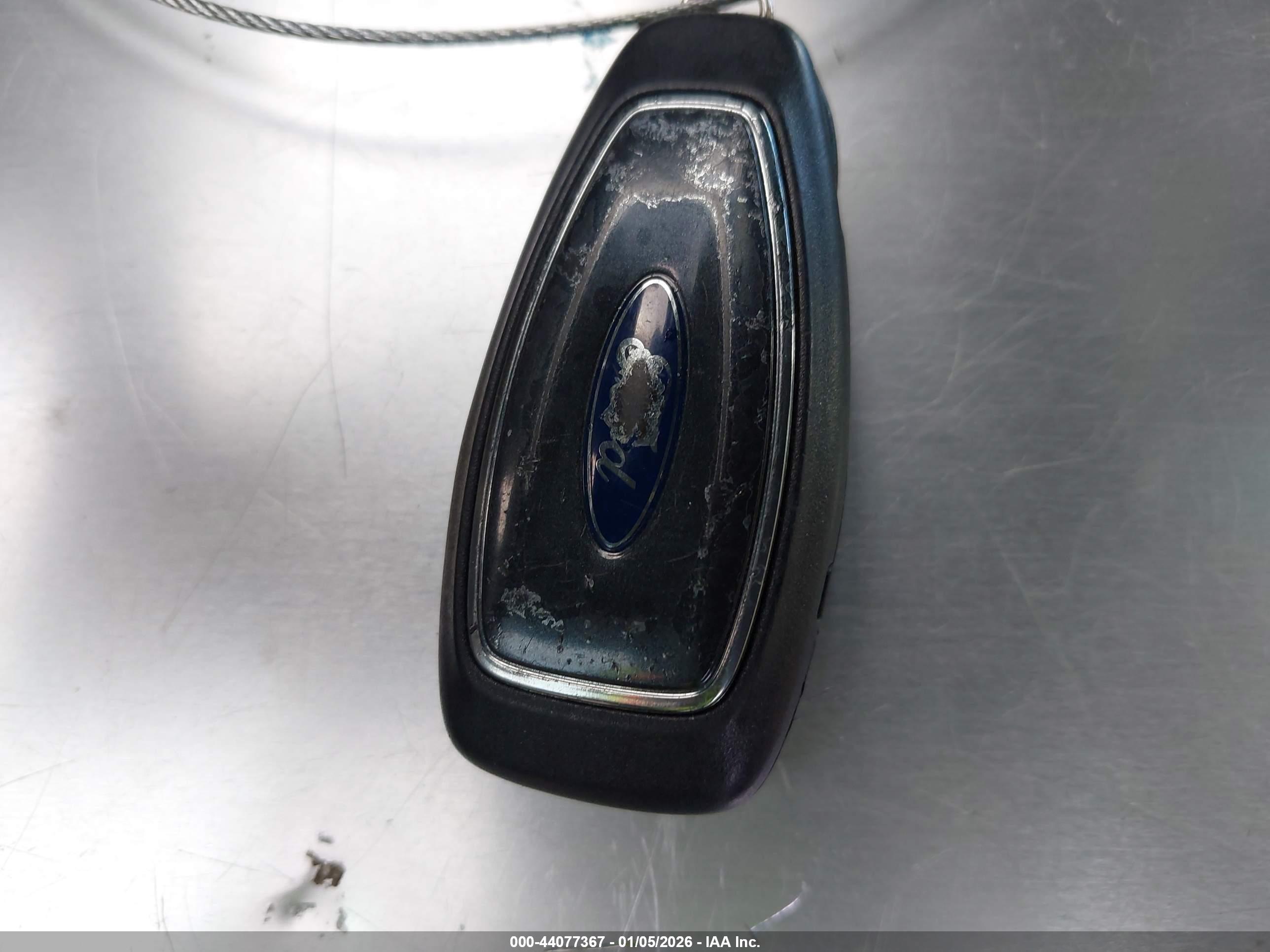 FORD C-MAX image 11
