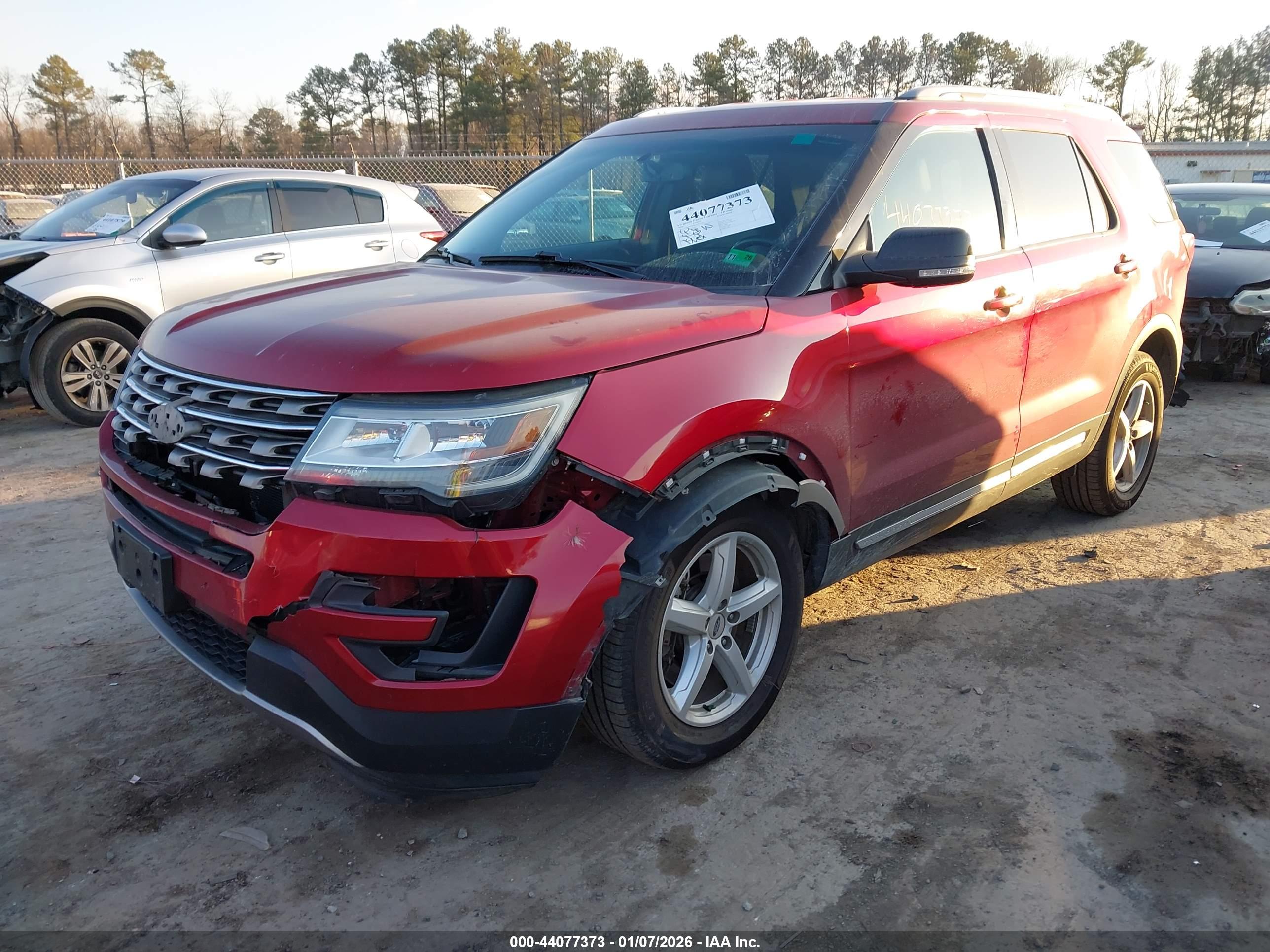 FORD EXPLORER image 2