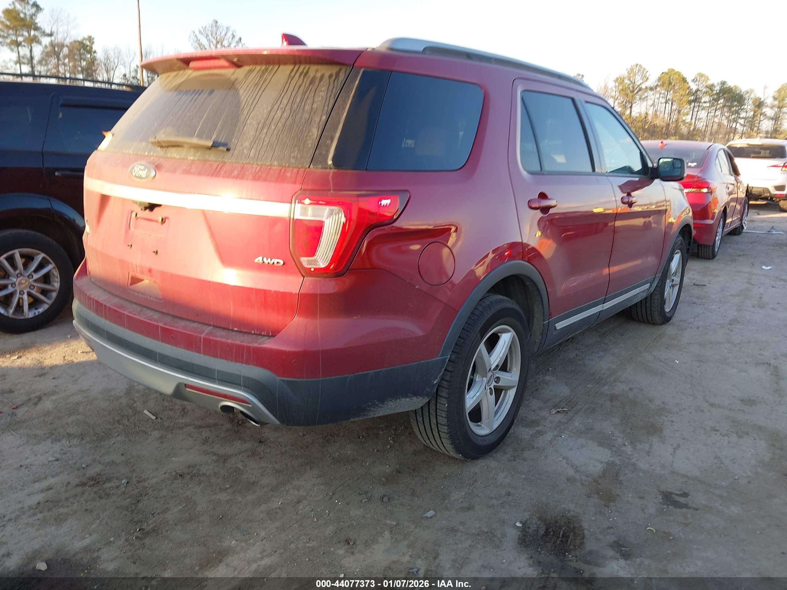 FORD EXPLORER image 4