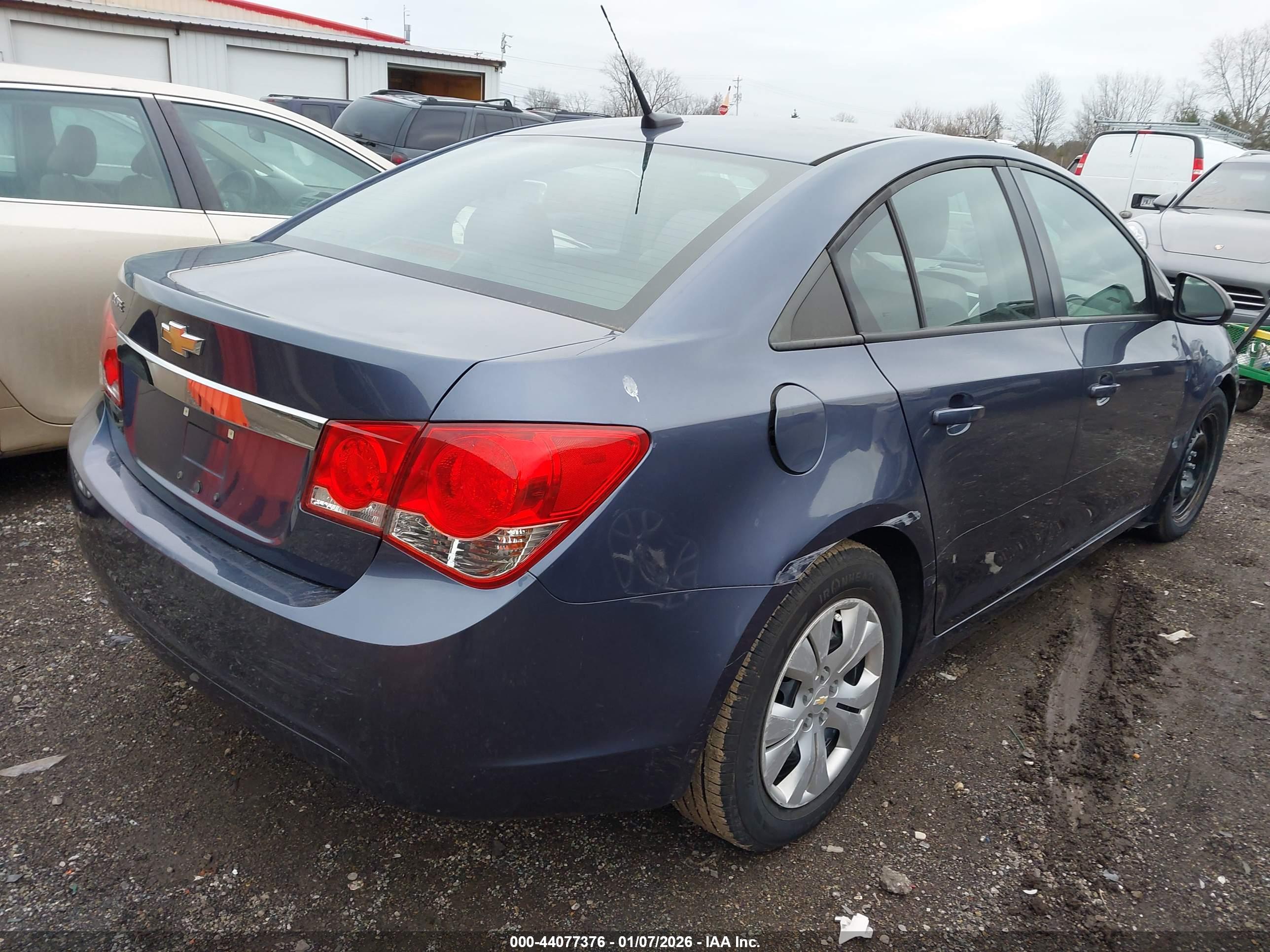 CHEVROLET CRUZE image 4