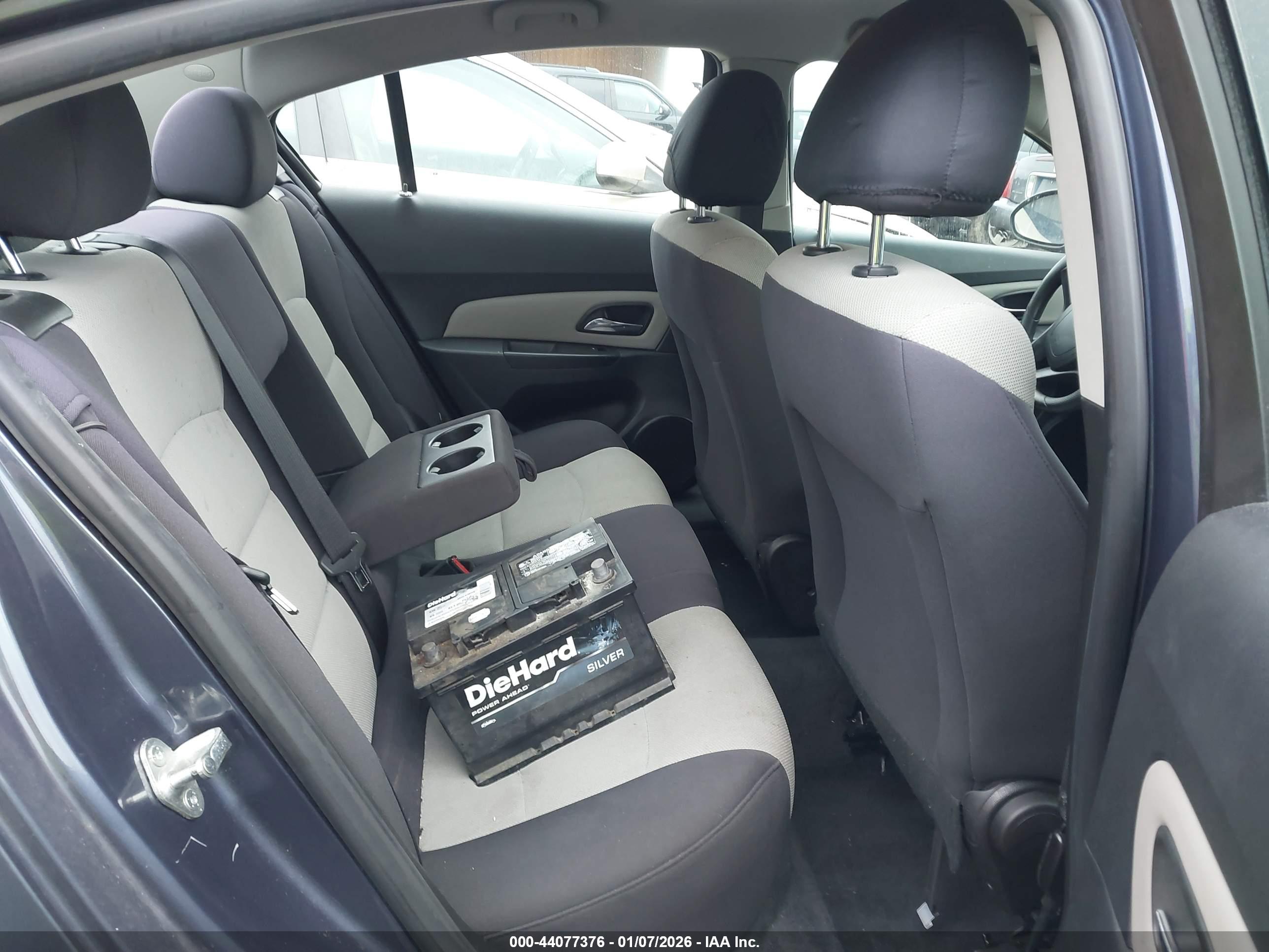 CHEVROLET CRUZE image 8