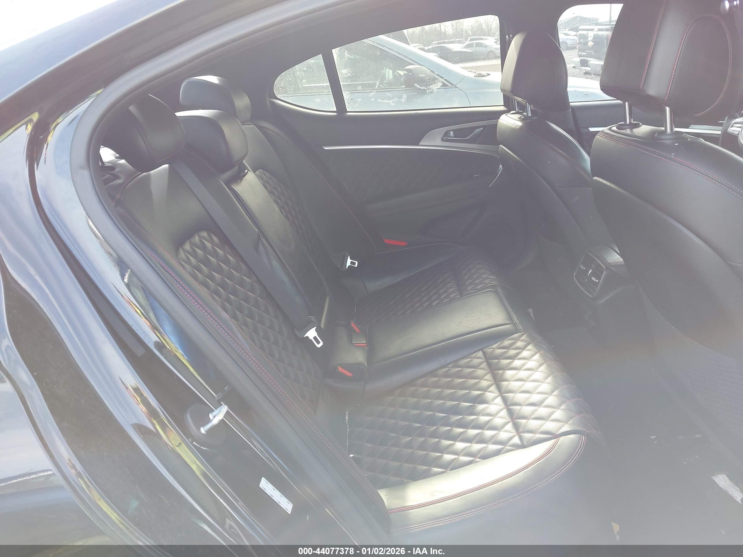 GENESIS G70 image 8