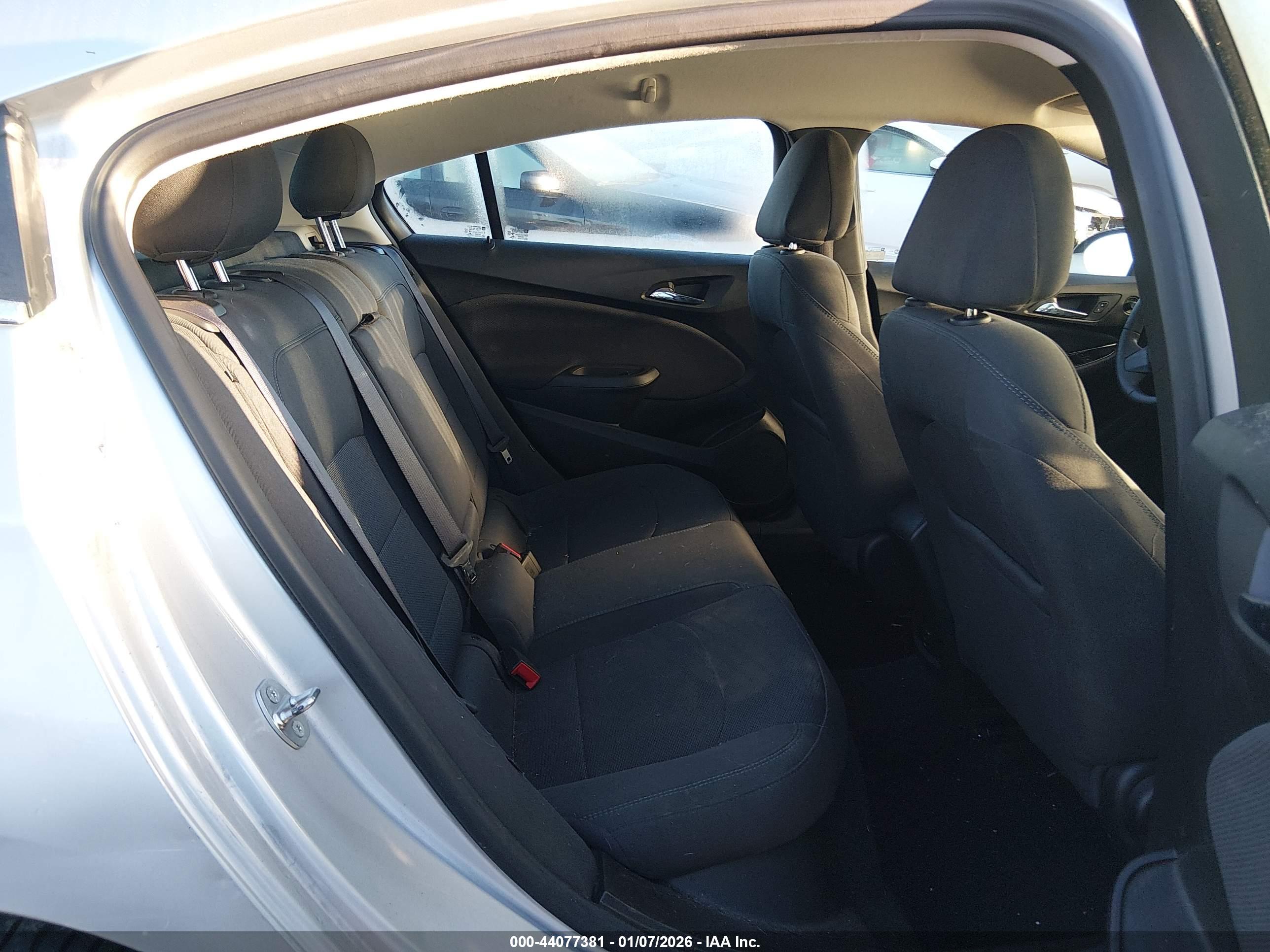 CHEVROLET CRUZE image 8