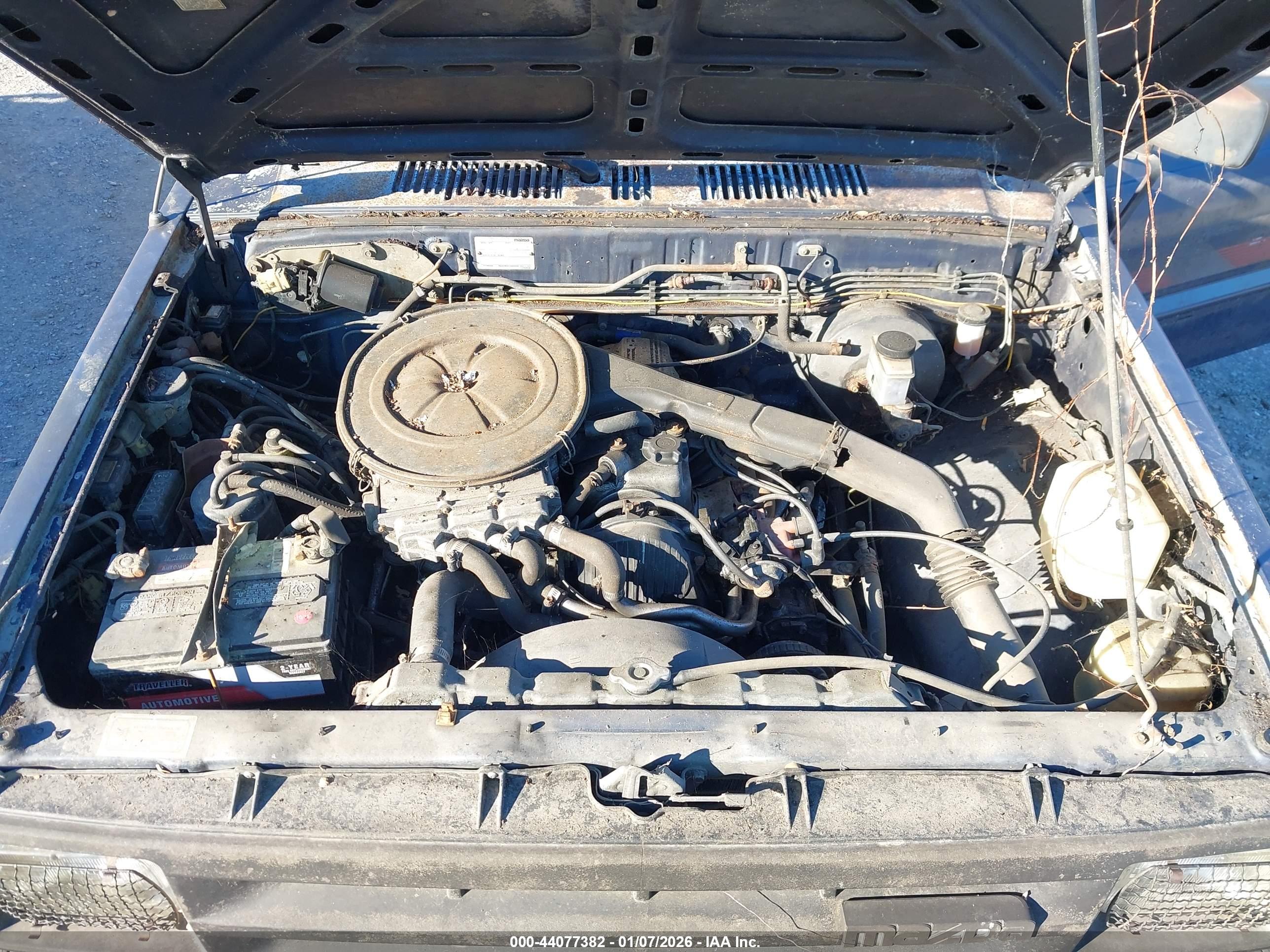 MAZDA B2200 image 10