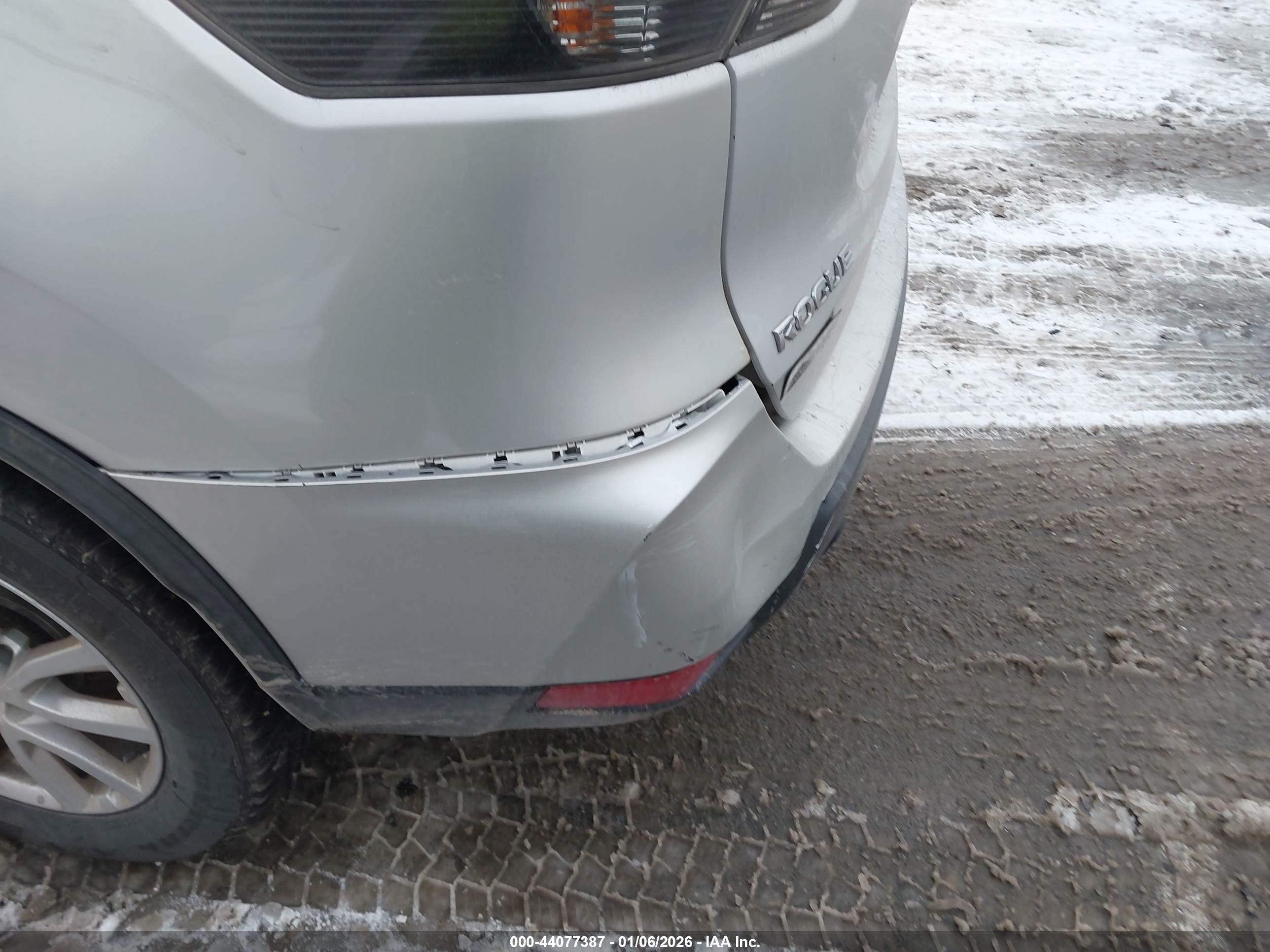 NISSAN ROGUE image 6