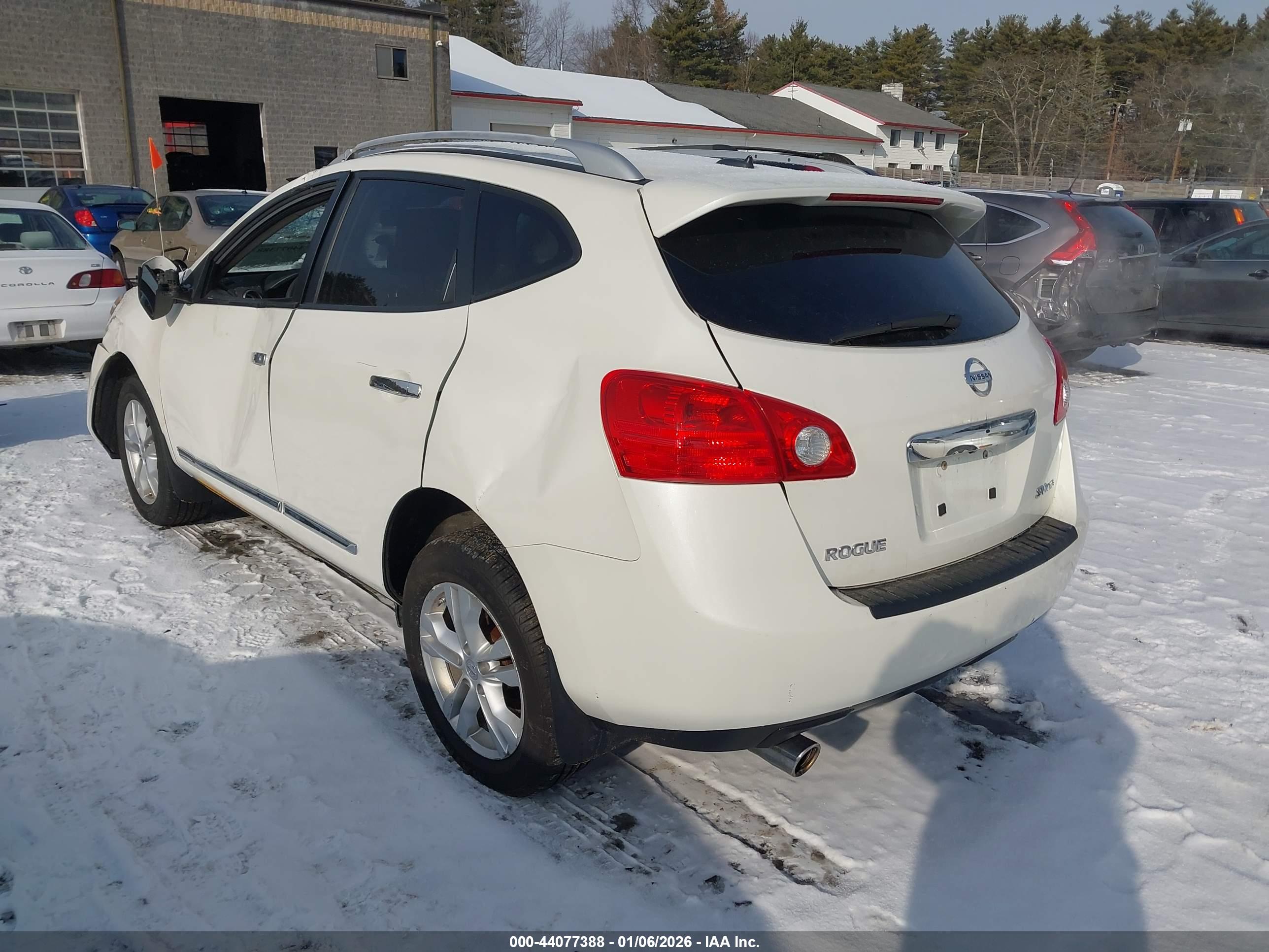 NISSAN ROGUE image 3