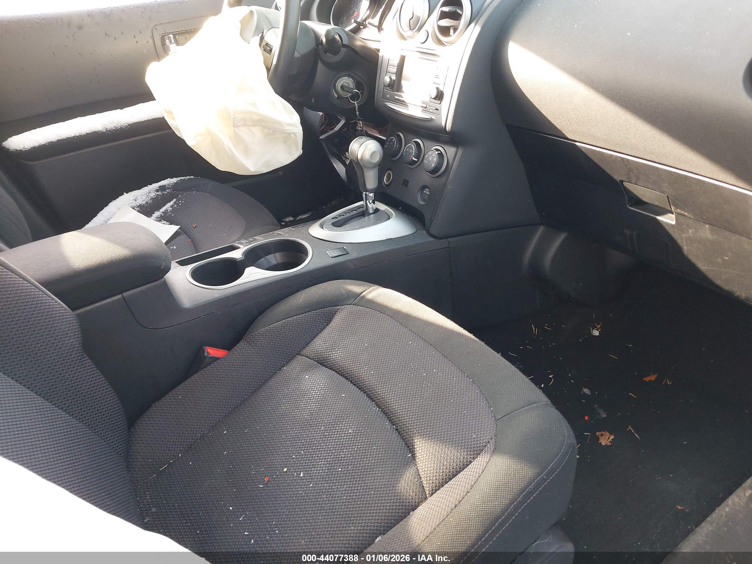 NISSAN ROGUE image 5