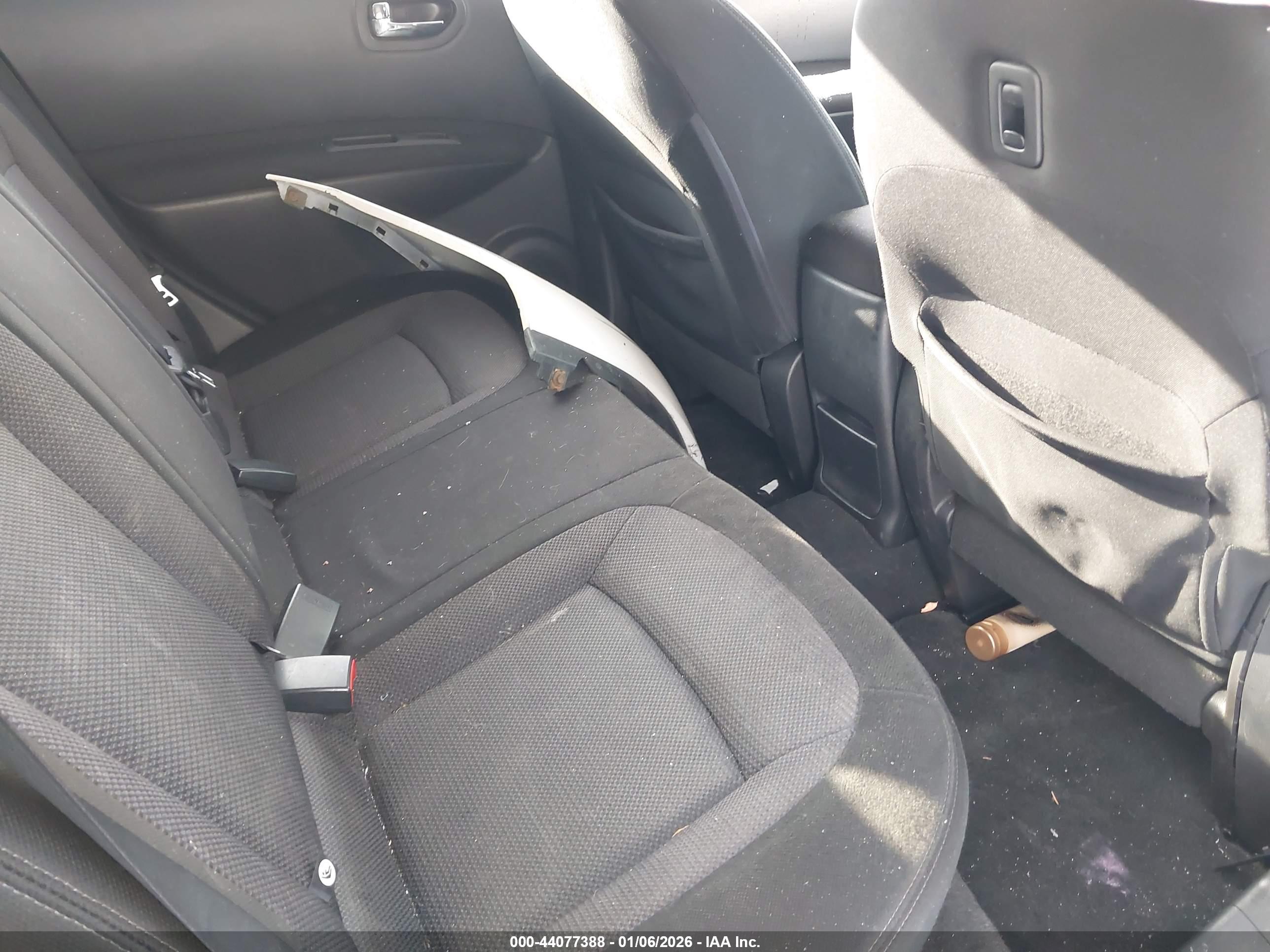 NISSAN ROGUE image 8