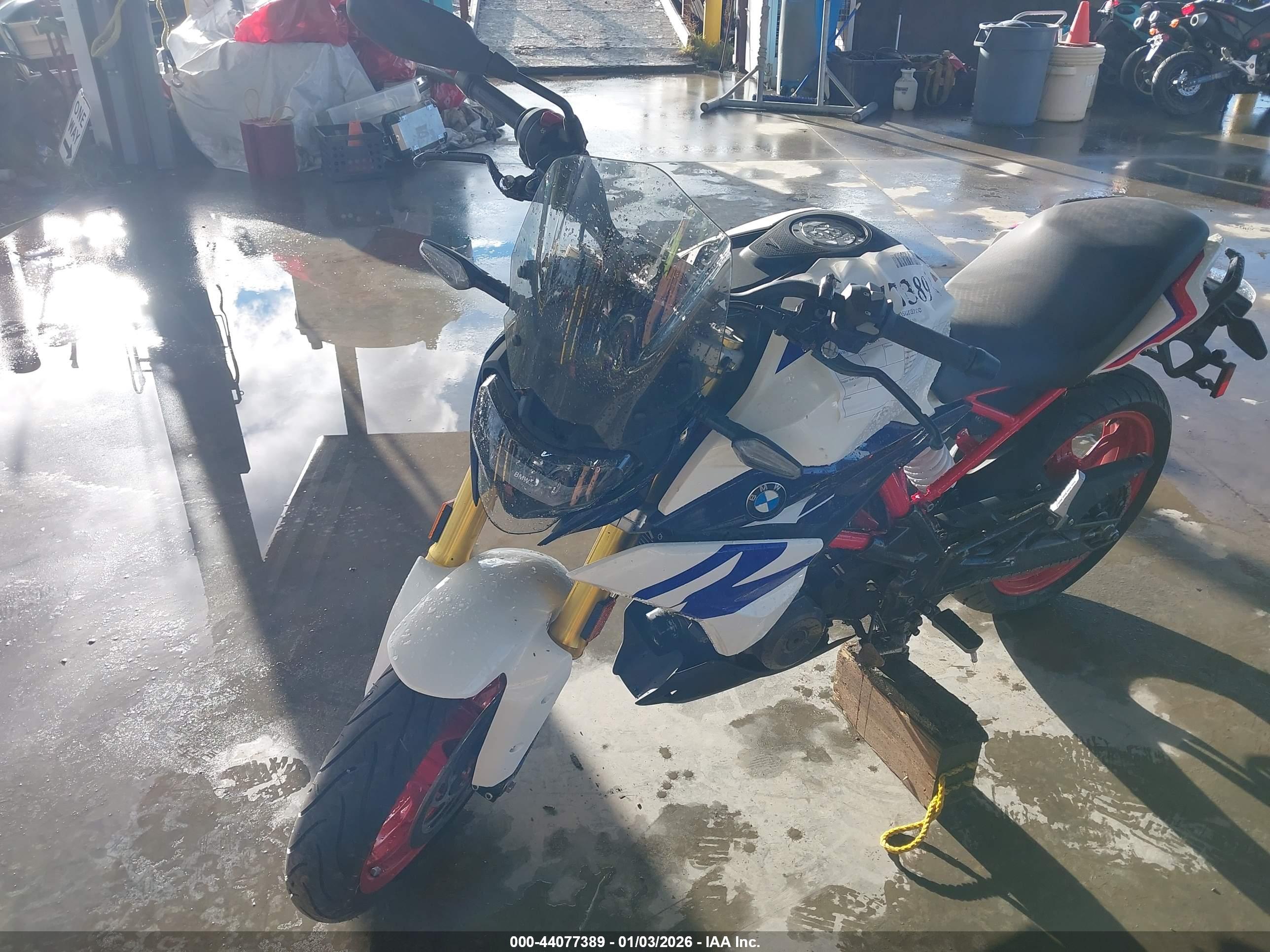 BMW G310 image 2