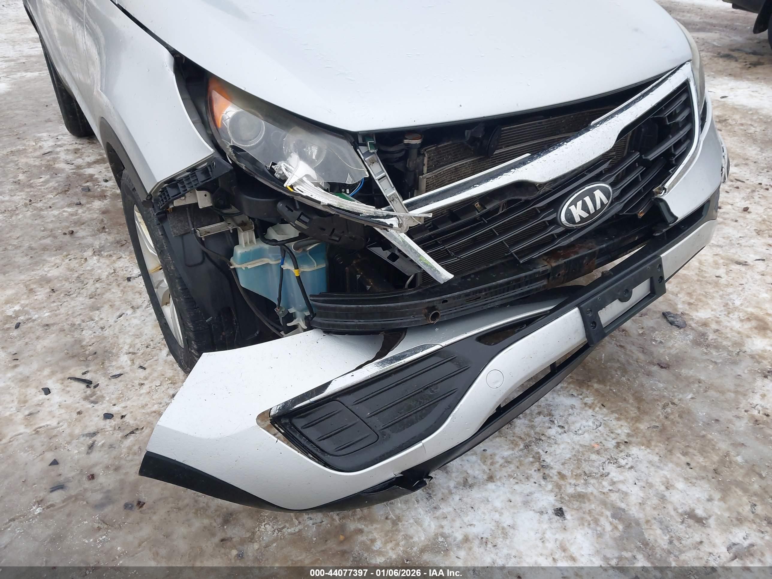 KIA SPORTAGE image 6