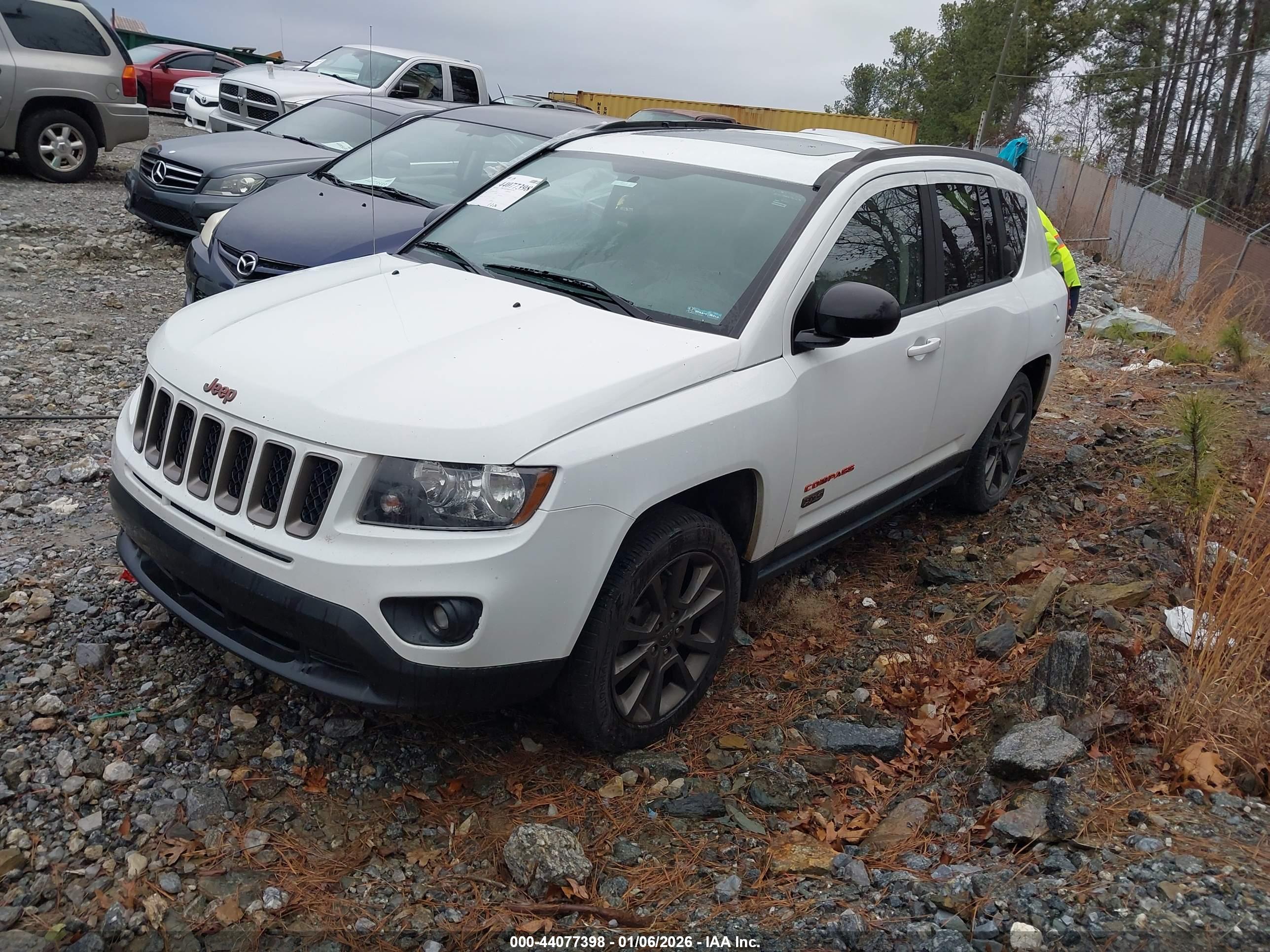 JEEP COMPASS image 2