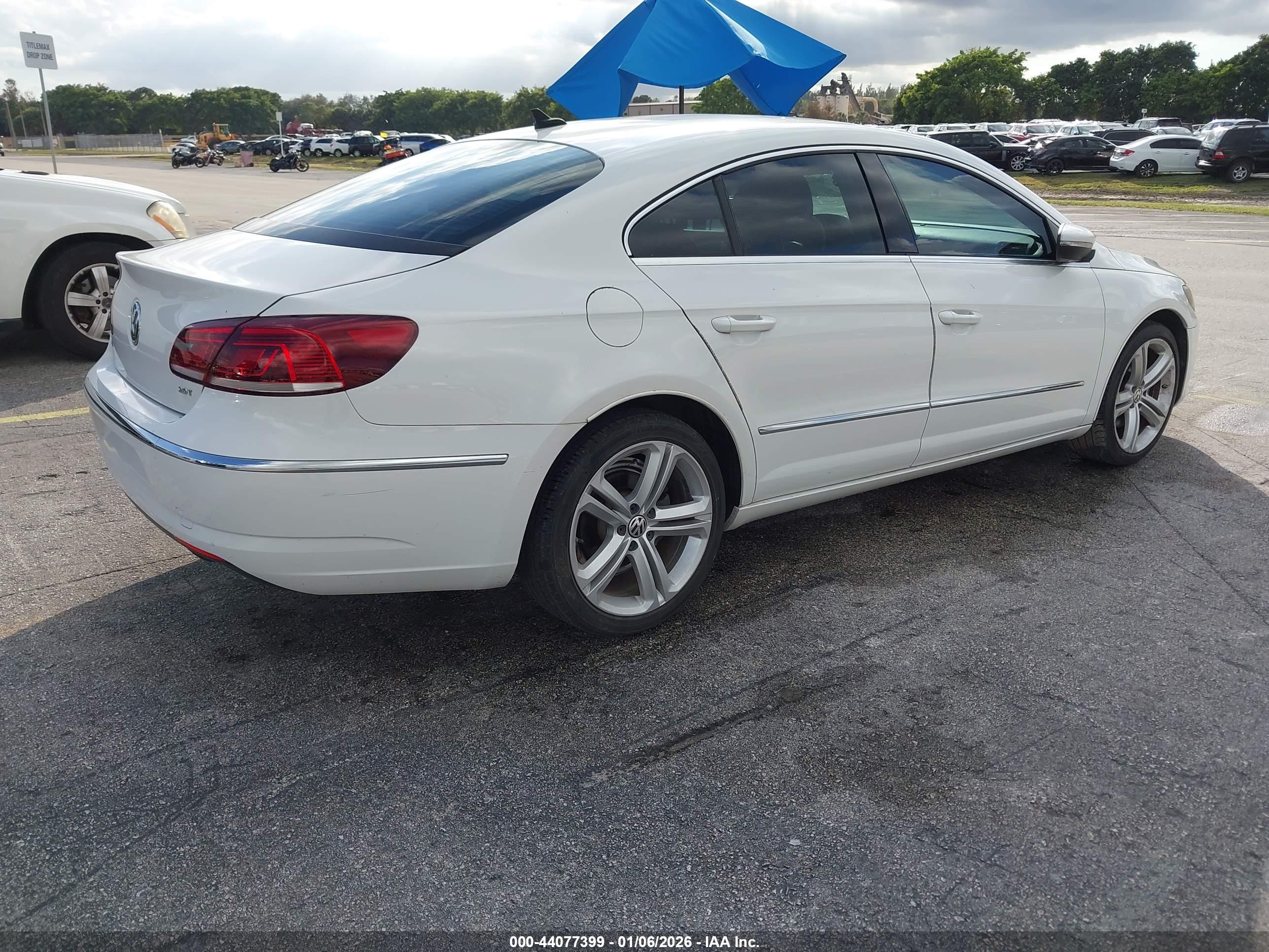 VOLKSWAGEN CC image 4