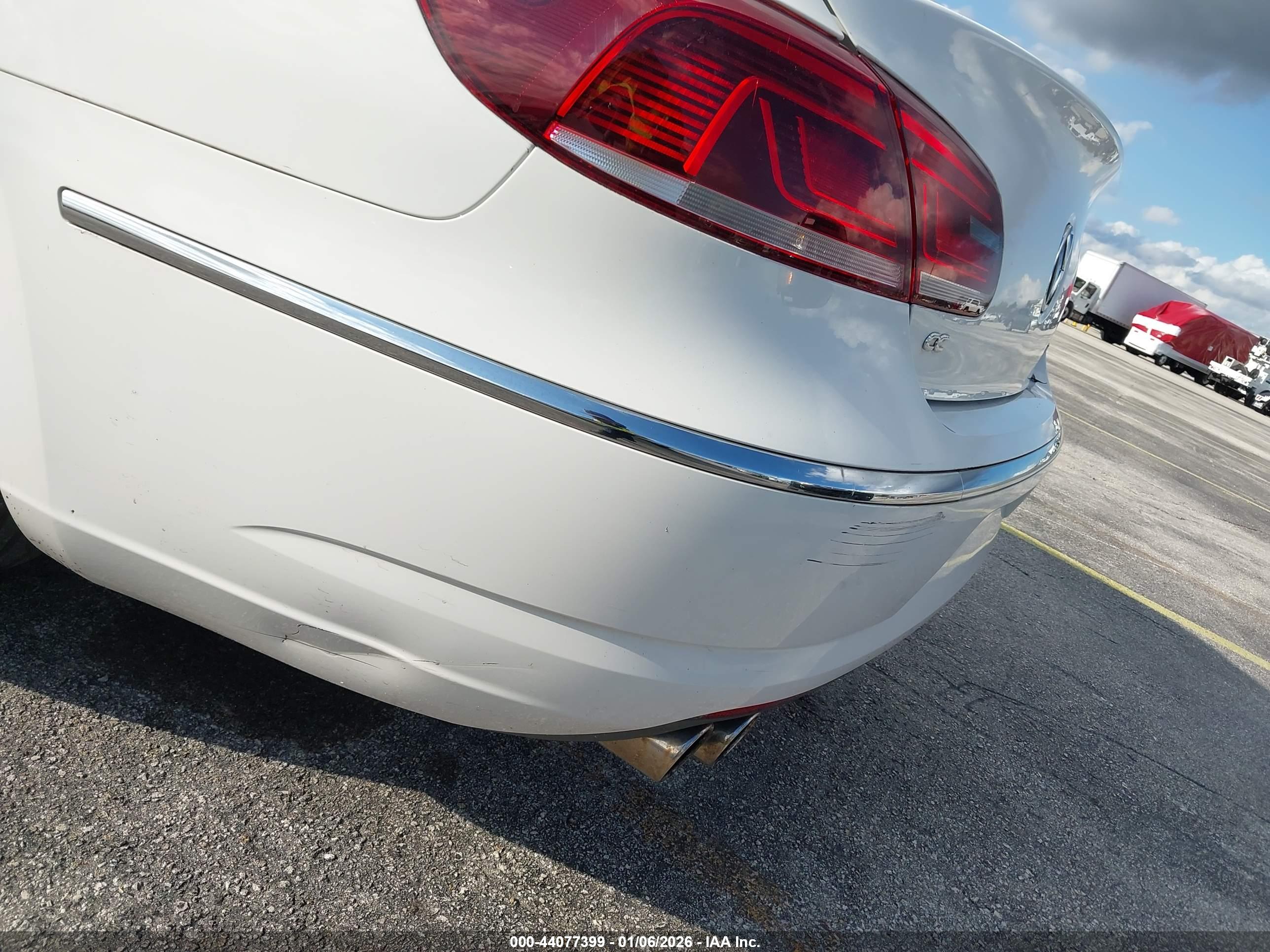 VOLKSWAGEN CC image 6