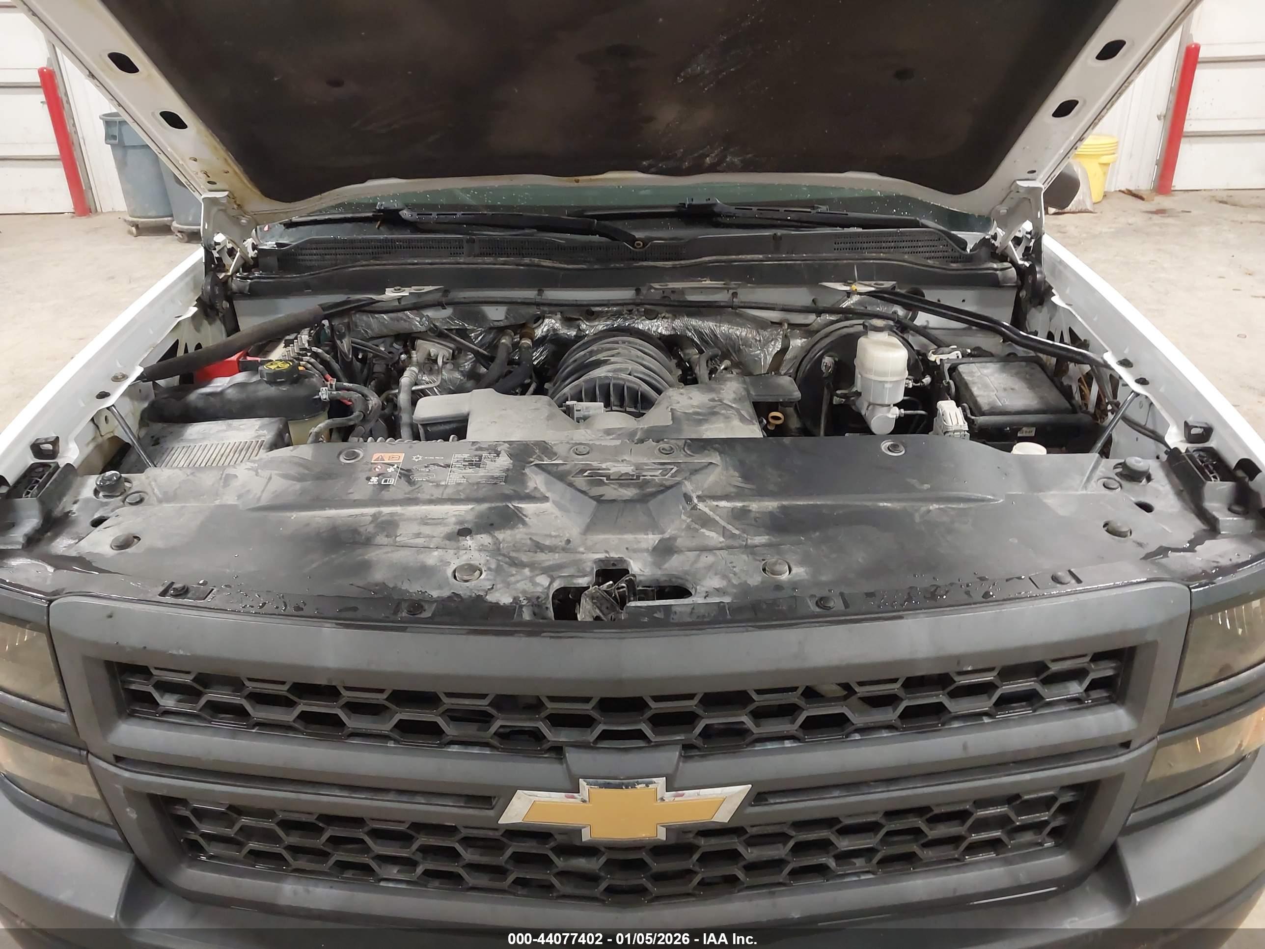 CHEVROLET SILVERADO image 10