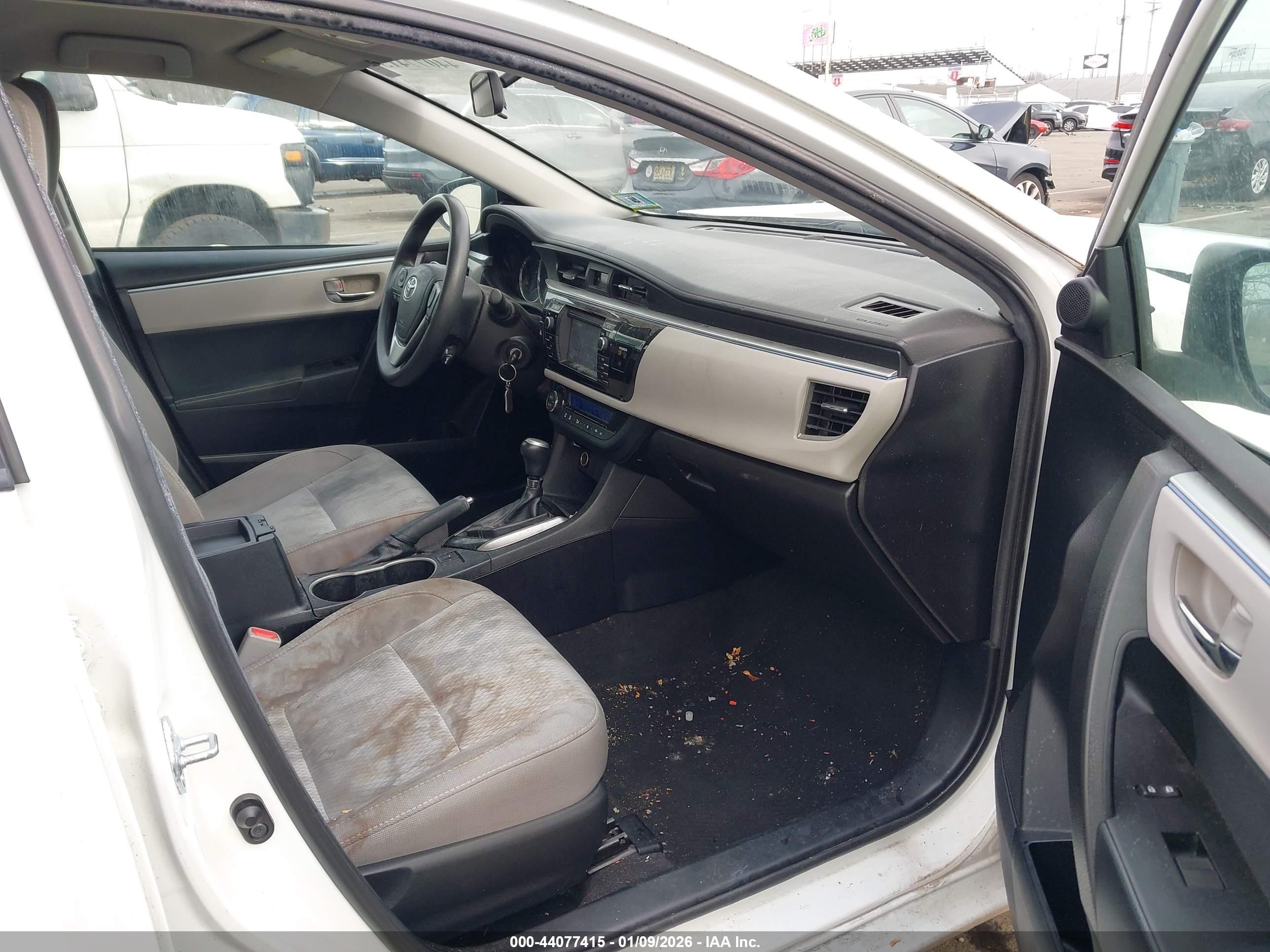 TOYOTA COROLLA image 5