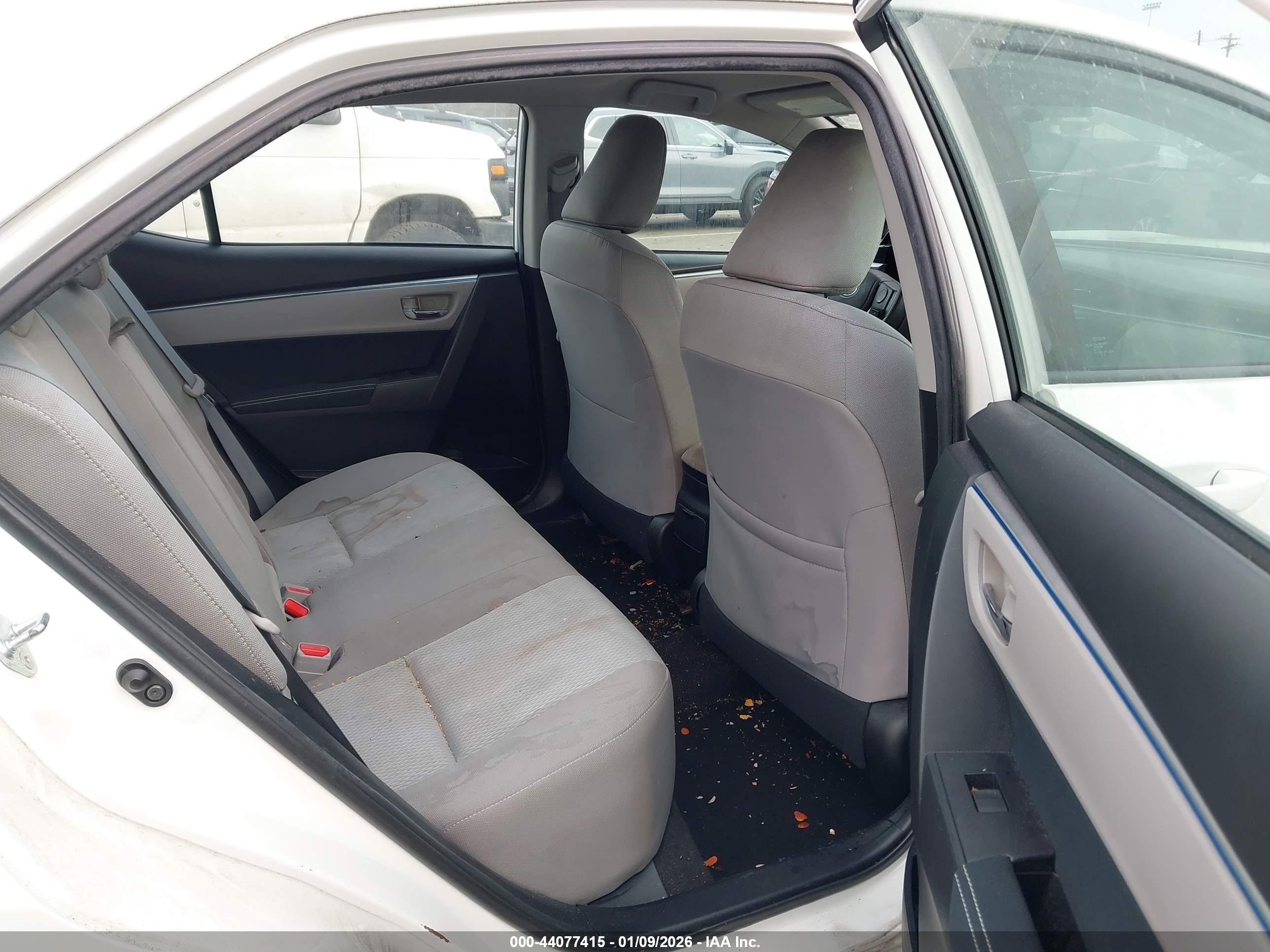TOYOTA COROLLA image 8