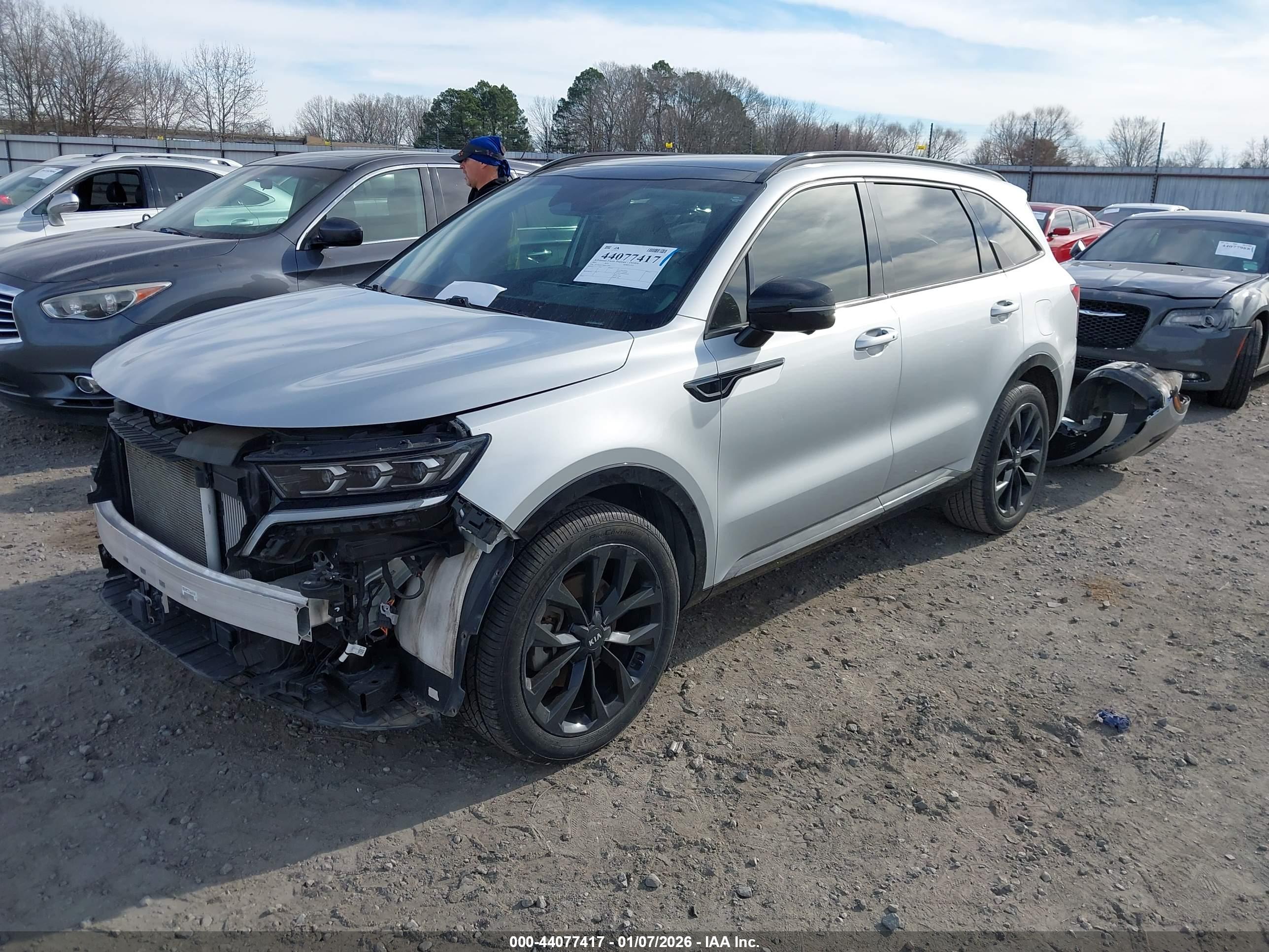 KIA SORENTO image 2